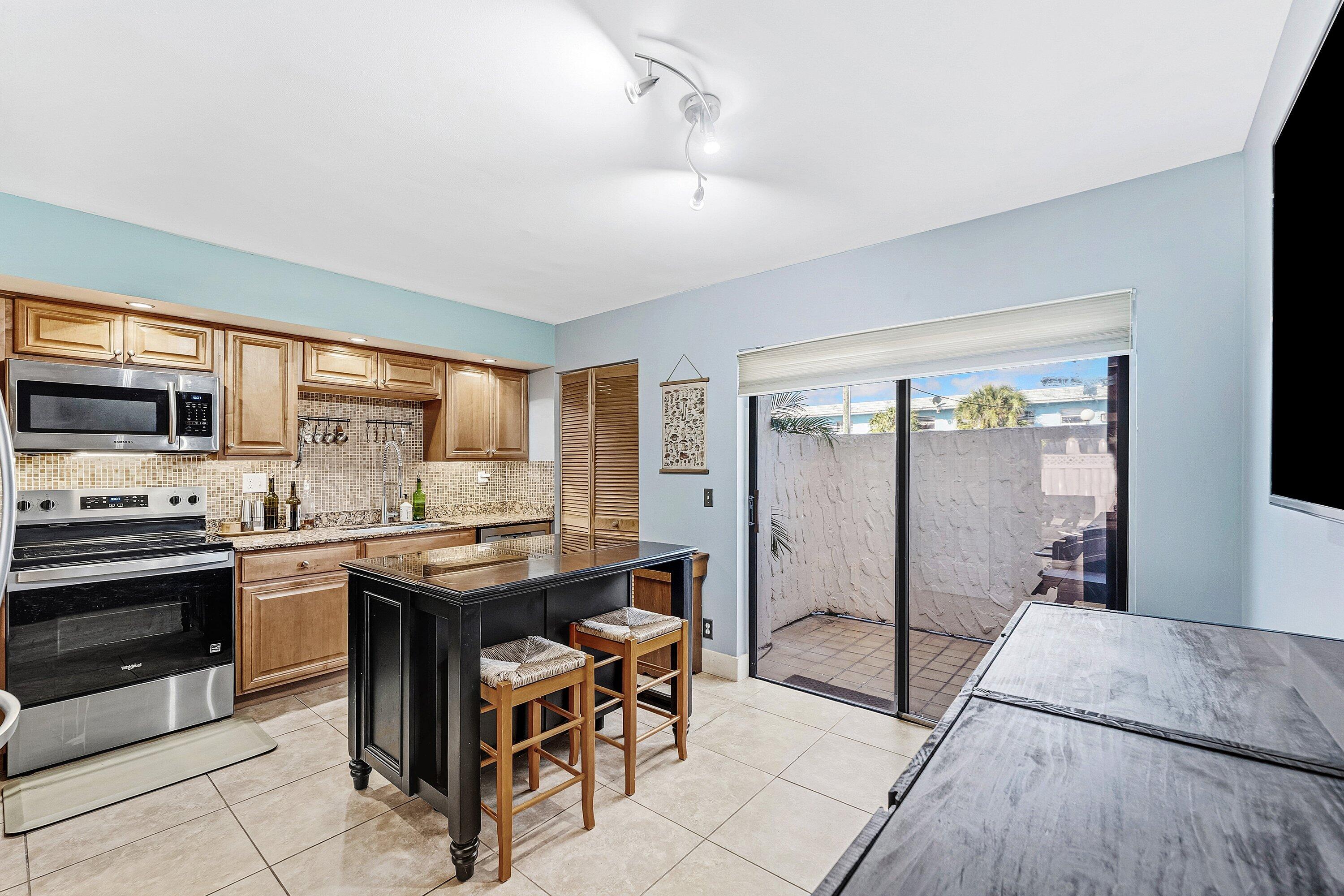 IBIZA CONDO - Residential