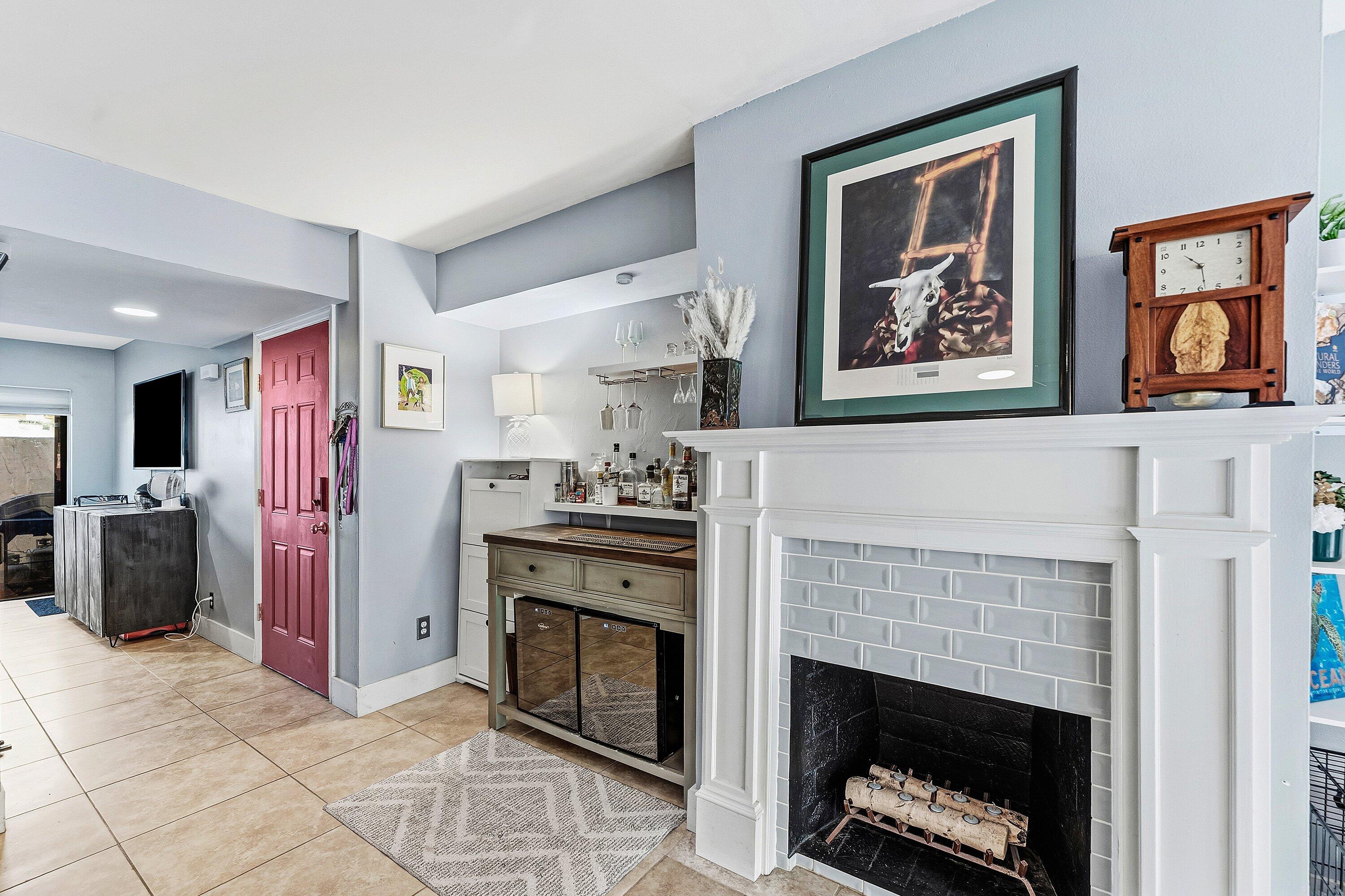 IBIZA CONDO - Residential