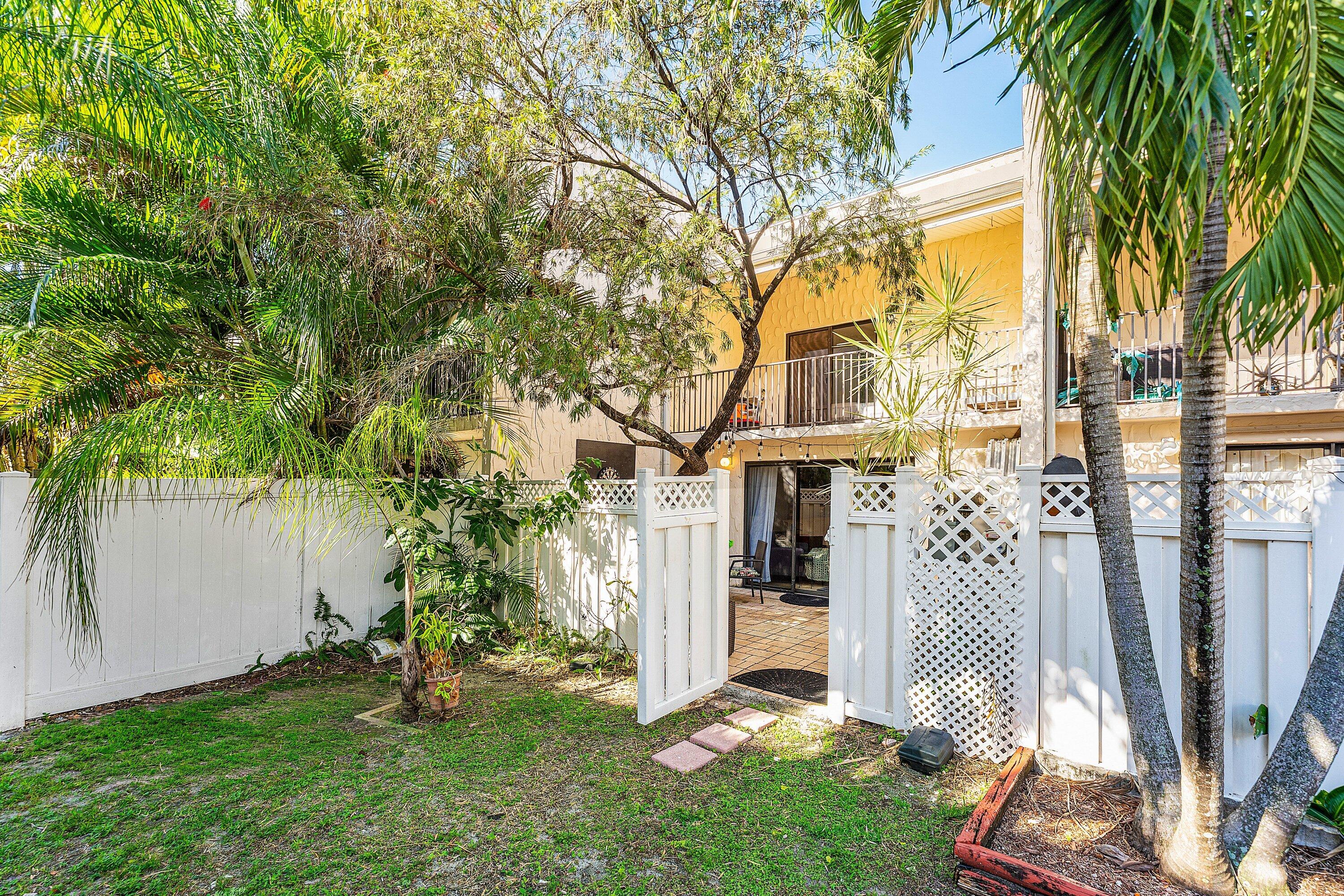 IBIZA CONDO - Residential