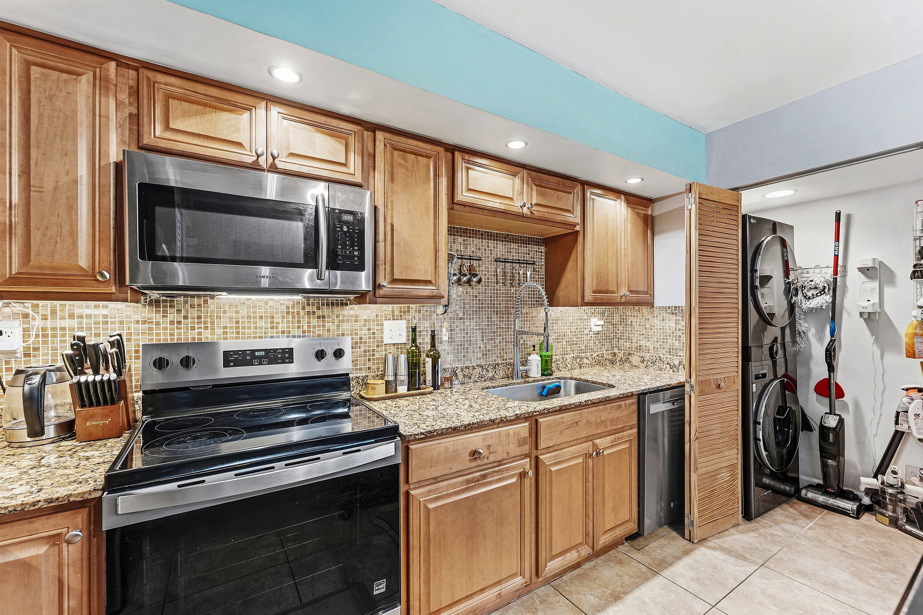 IBIZA CONDO - Residential