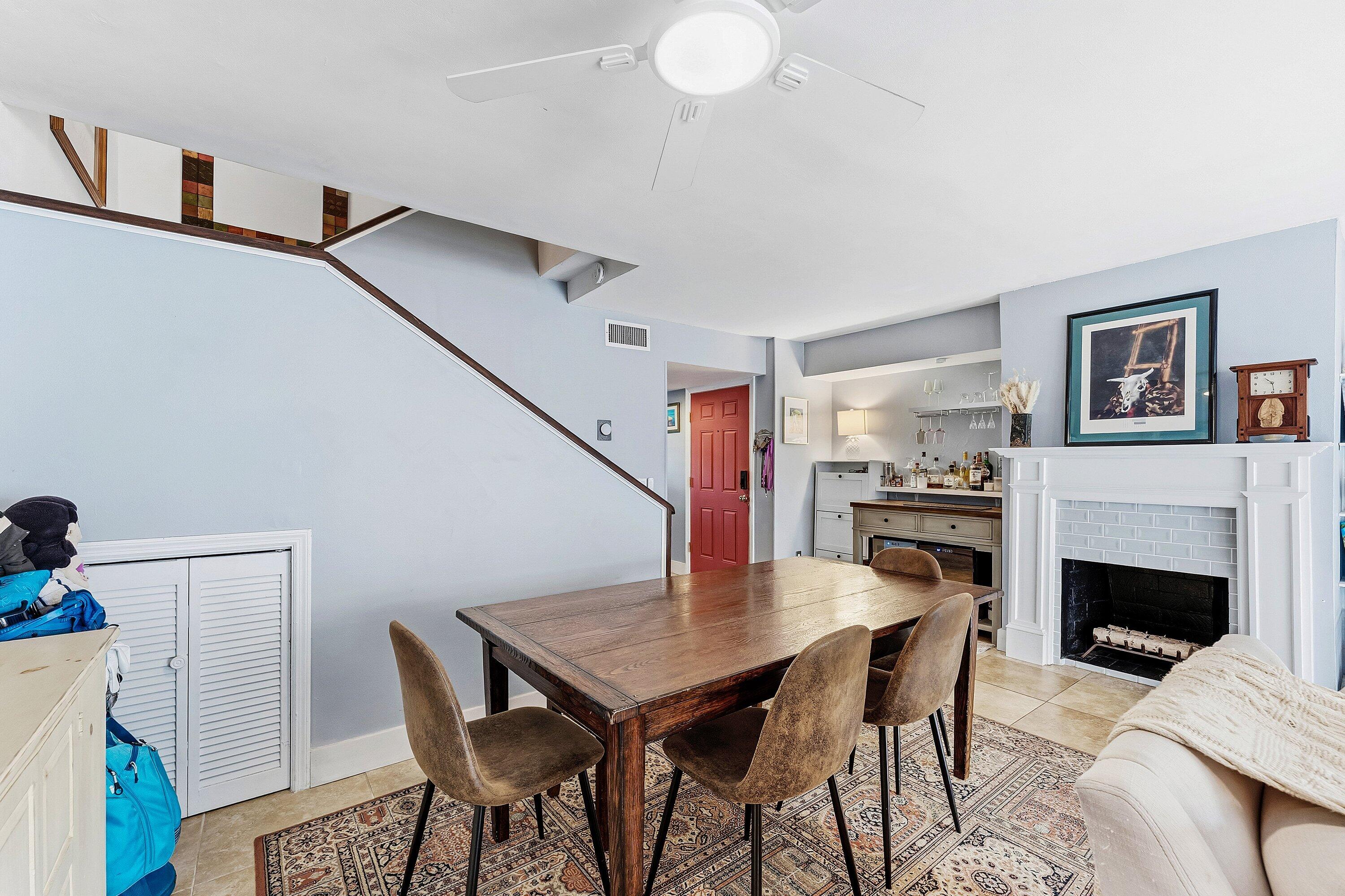 IBIZA CONDO - Residential