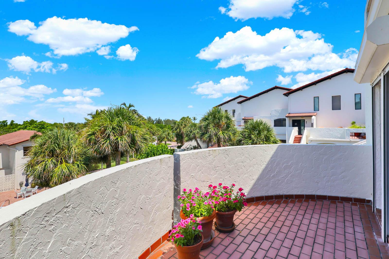 DUNE CONDO - Residential