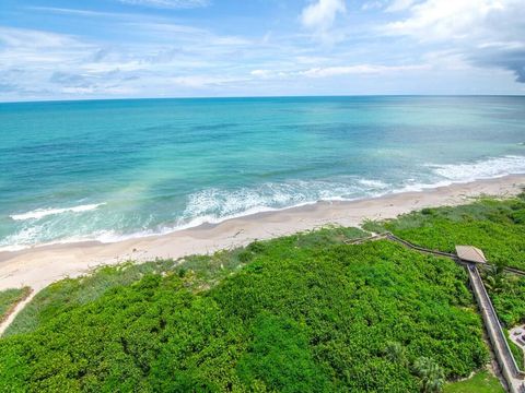 A home in Hutchinson Island