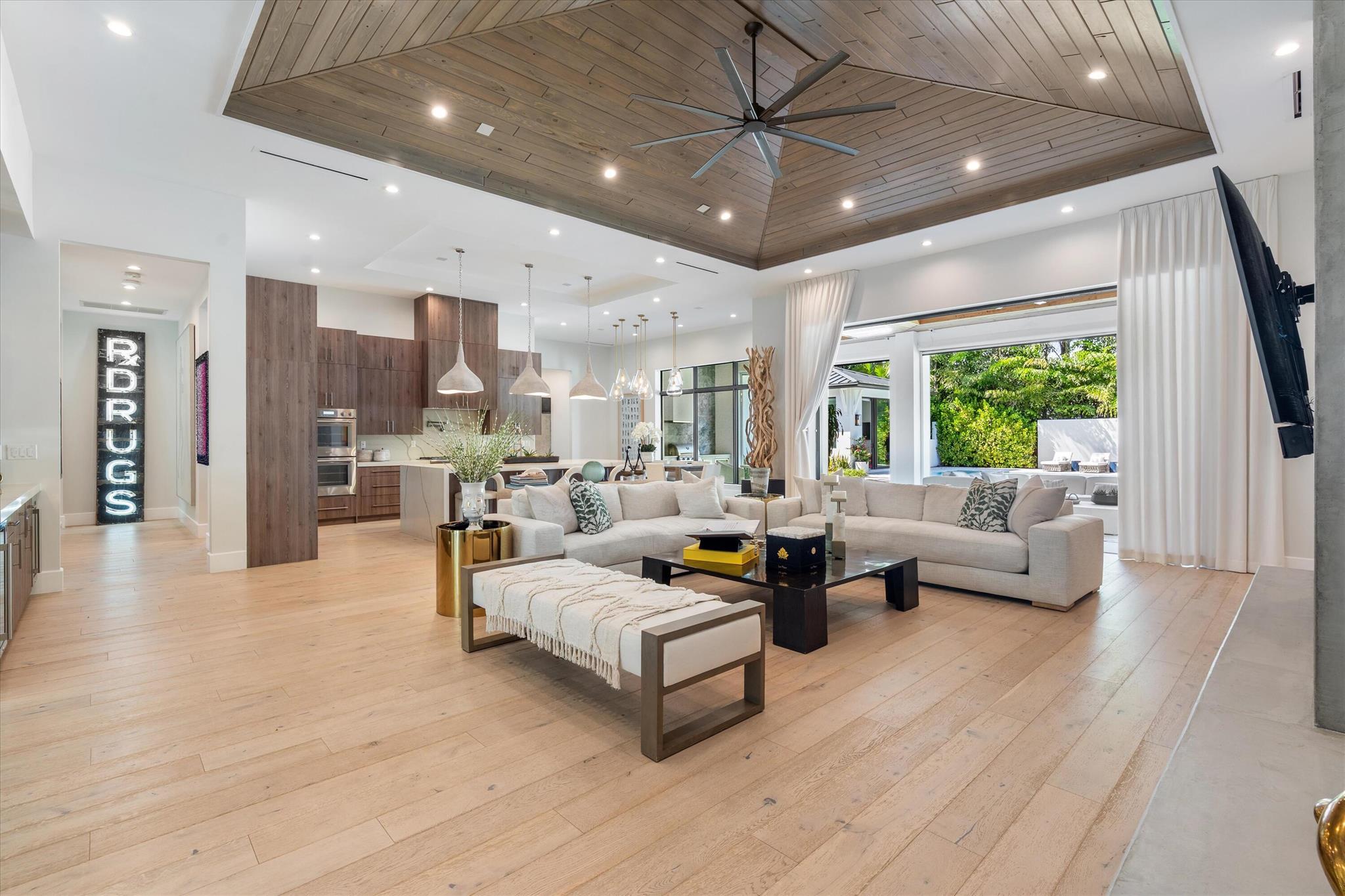 S/D OF 8-46-43 - Residential