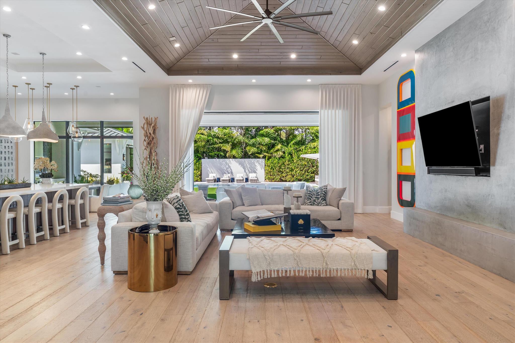 S/D OF 8-46-43 - Residential