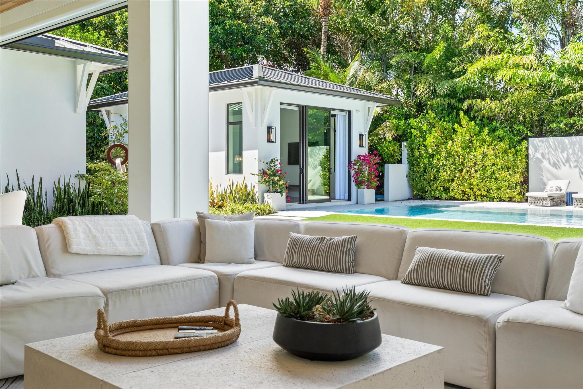 S/D OF 8-46-43 - Residential