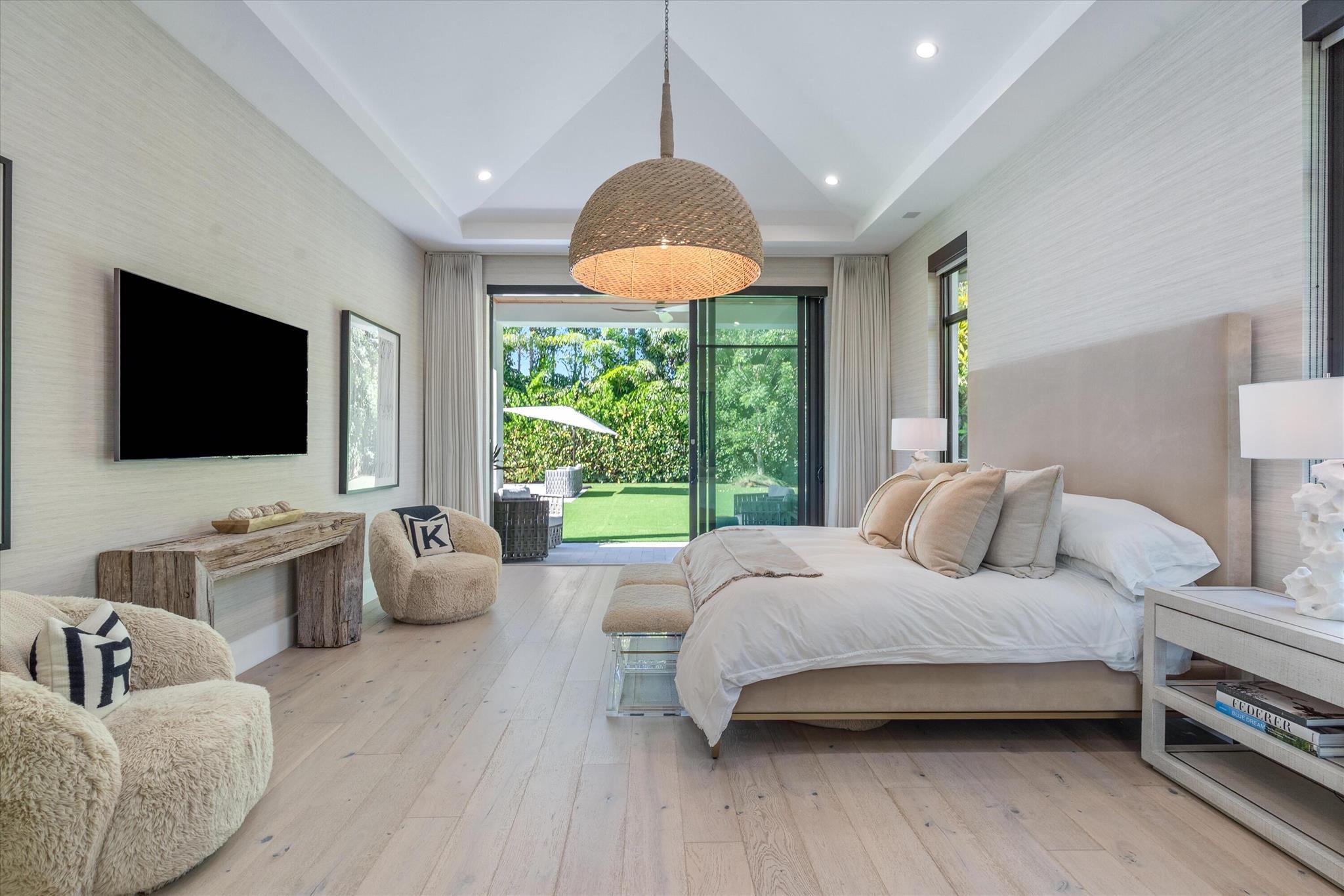 S/D OF 8-46-43 - Residential