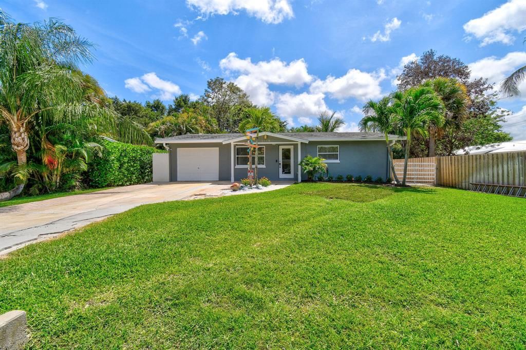 Photo of 3118 SE Orchid Street, Stuart, FL 34997 (MLS # R10880215)