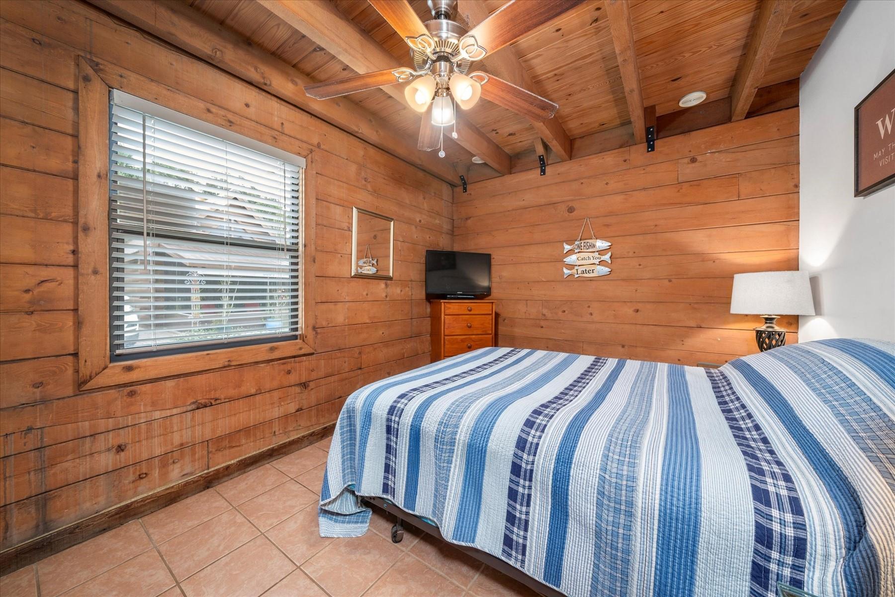 Log Harbor Condo - Residential