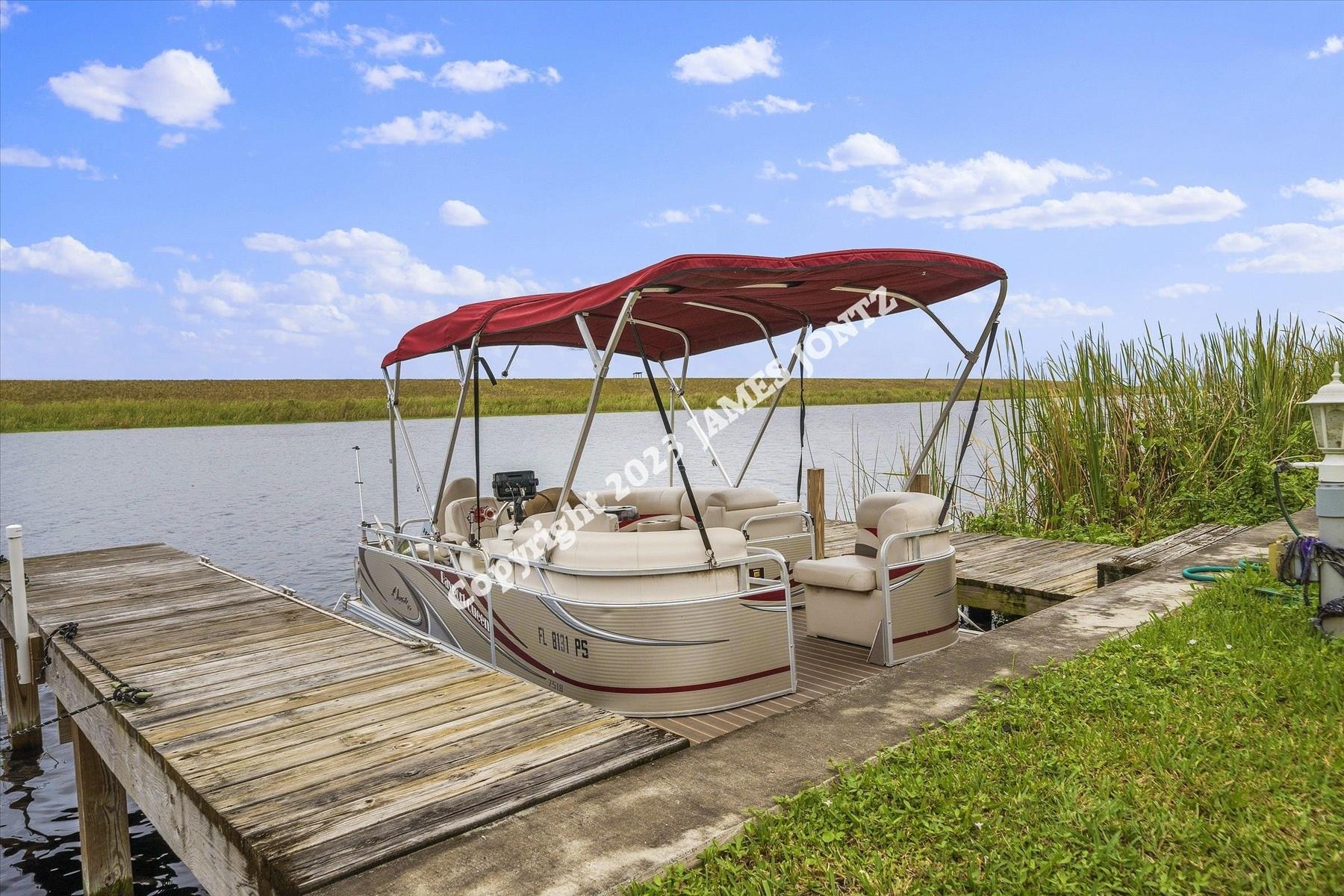 Log Harbor Condo - Residential