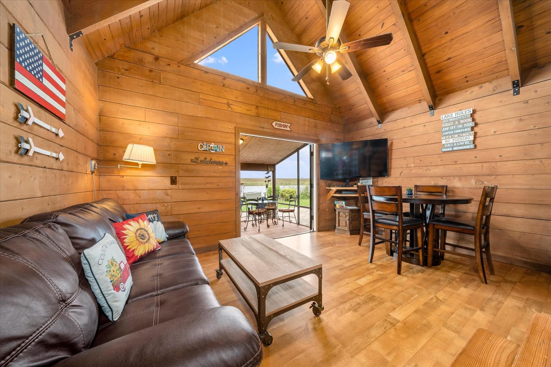 Log Harbor Condo - Residential