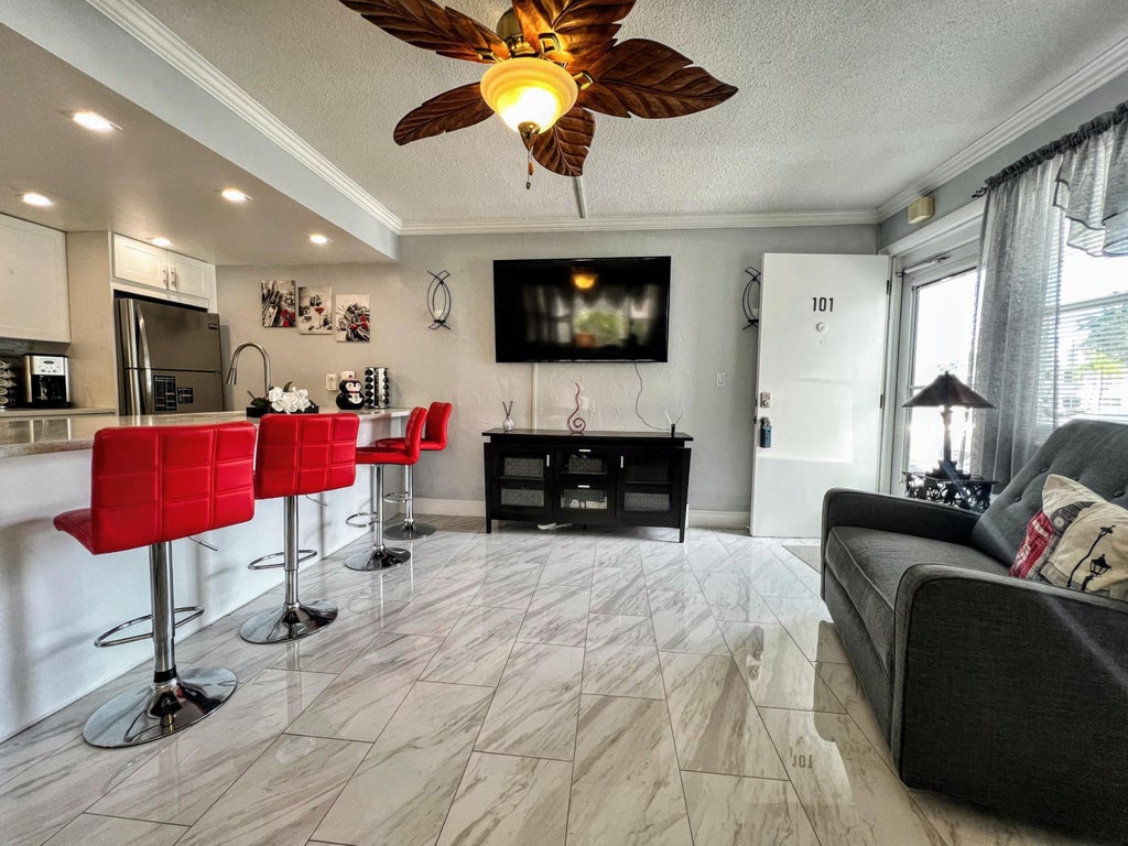 Photo of 625 ANTIOCH Avenue #101, Fort Lauderdale, FL 33304 (MLS # B26082049)