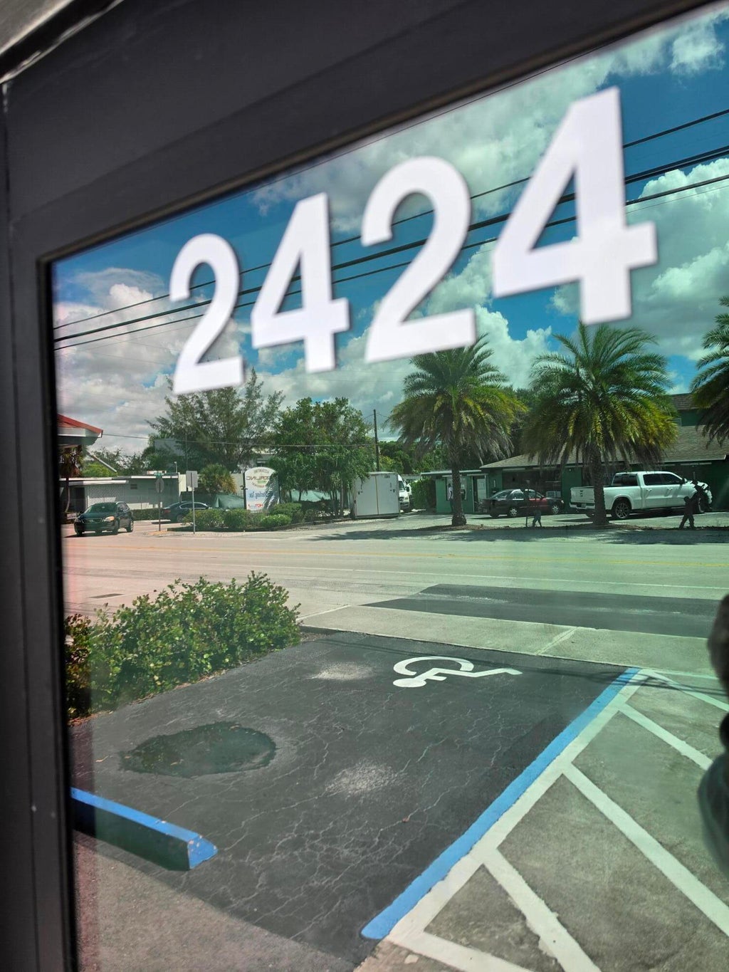 Photo of 2424 N Dixie Highway, Wilton Manors, FL 33305 (MLS # B26081261)