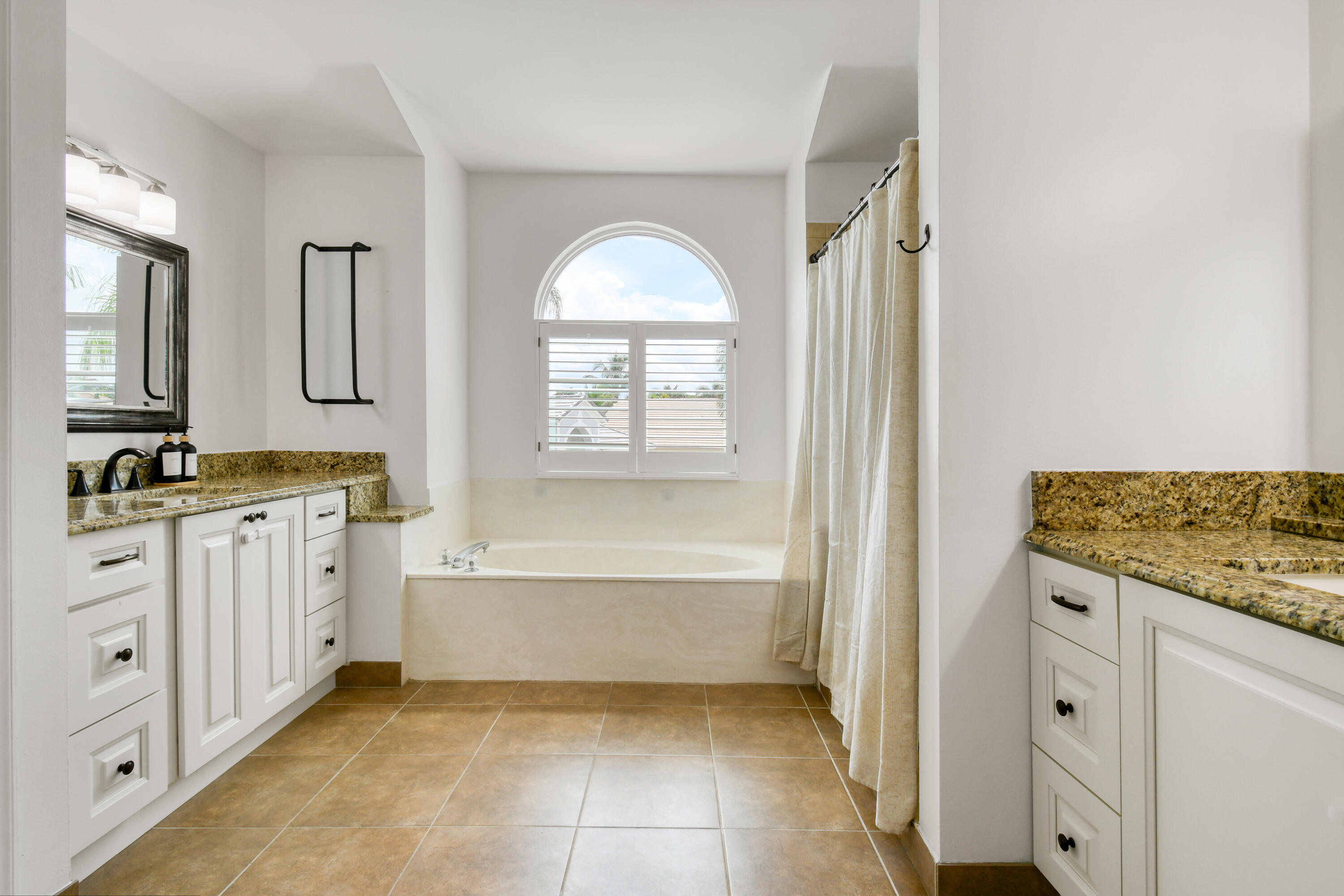 STONEBRIAR AT MAPLEWOOD - Residential