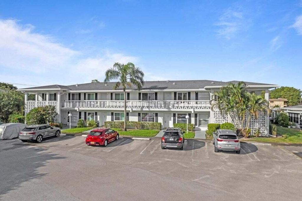 Photo of 2915 SW 15th Street #103, Delray Beach, FL 33445 (MLS # R11105009)