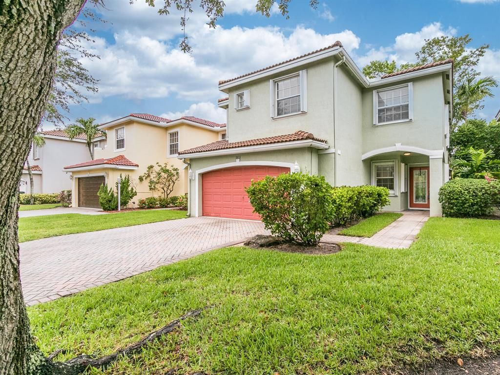 Photo of 3933 Crescent Creek Drive, Coconut Creek, FL 33073 (MLS # R10726550)