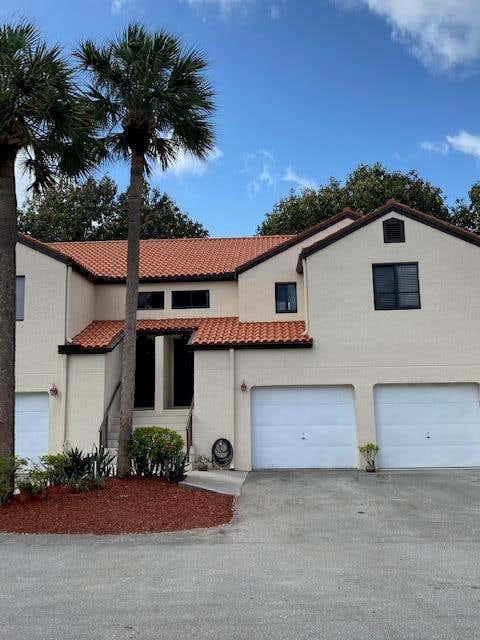 Photo of 16 Via De Casas Sur #202, Boynton Beach, FL 33426 (MLS # R10718001)