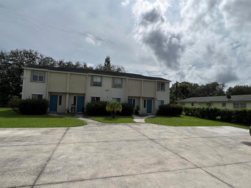 Photo of 205 Southland Drive #D, Fort Pierce, FL 34982 (MLS # R10926839)
