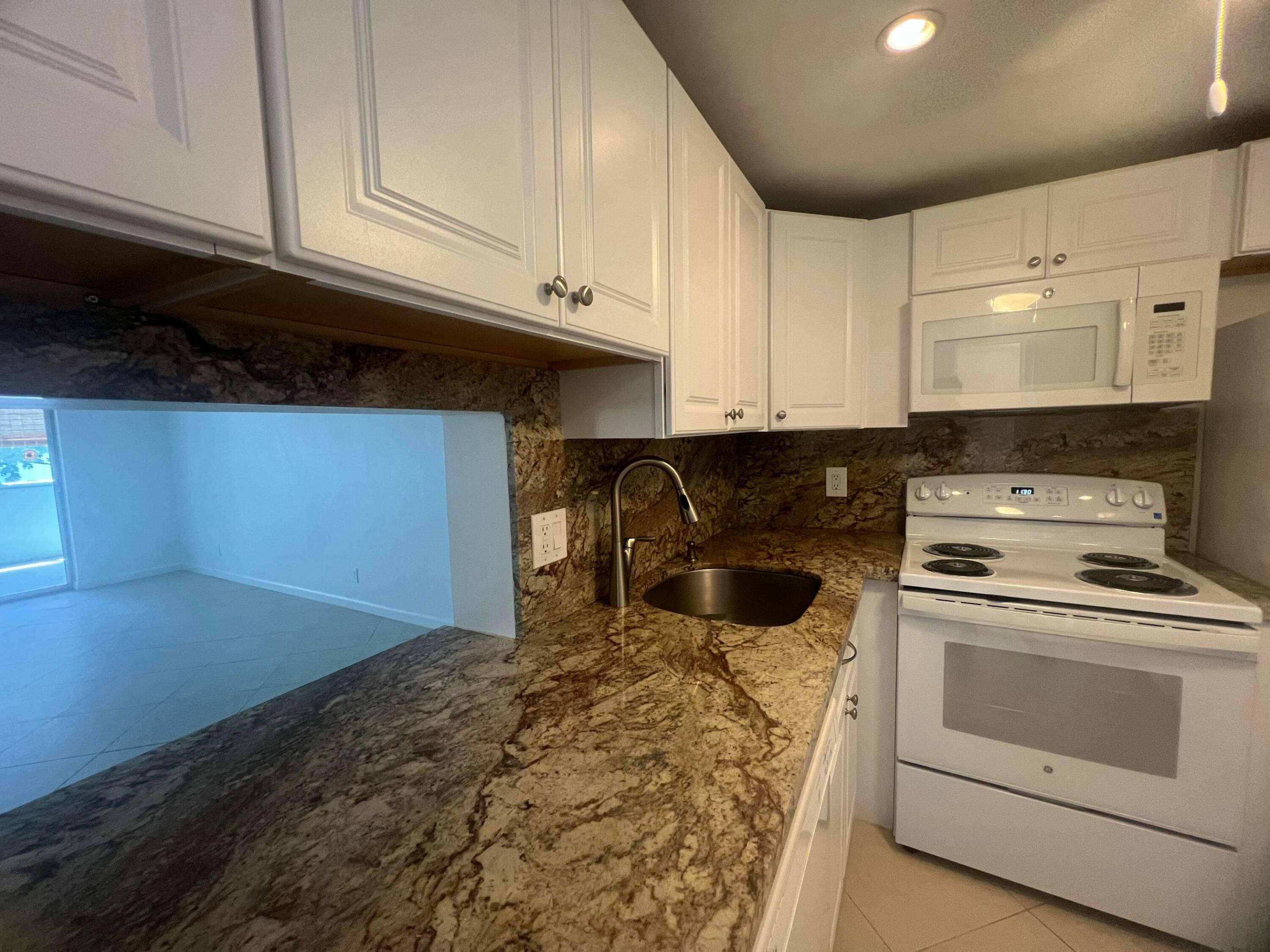 2615 NE 3rd Court 213