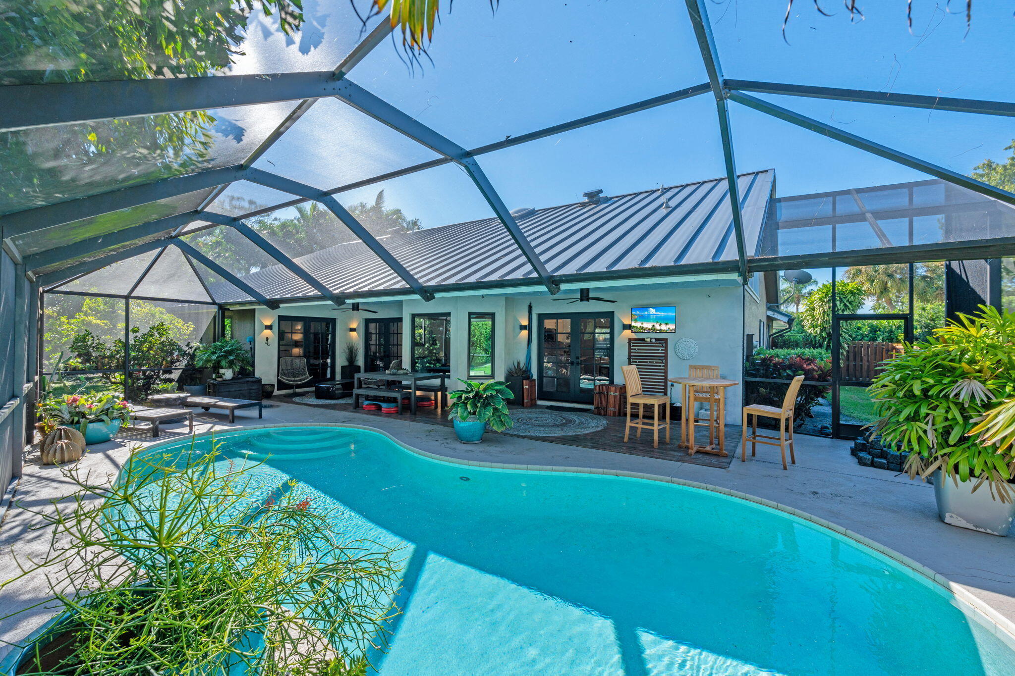 SUGAR POND MANOR OF WELLINGTON - Residential