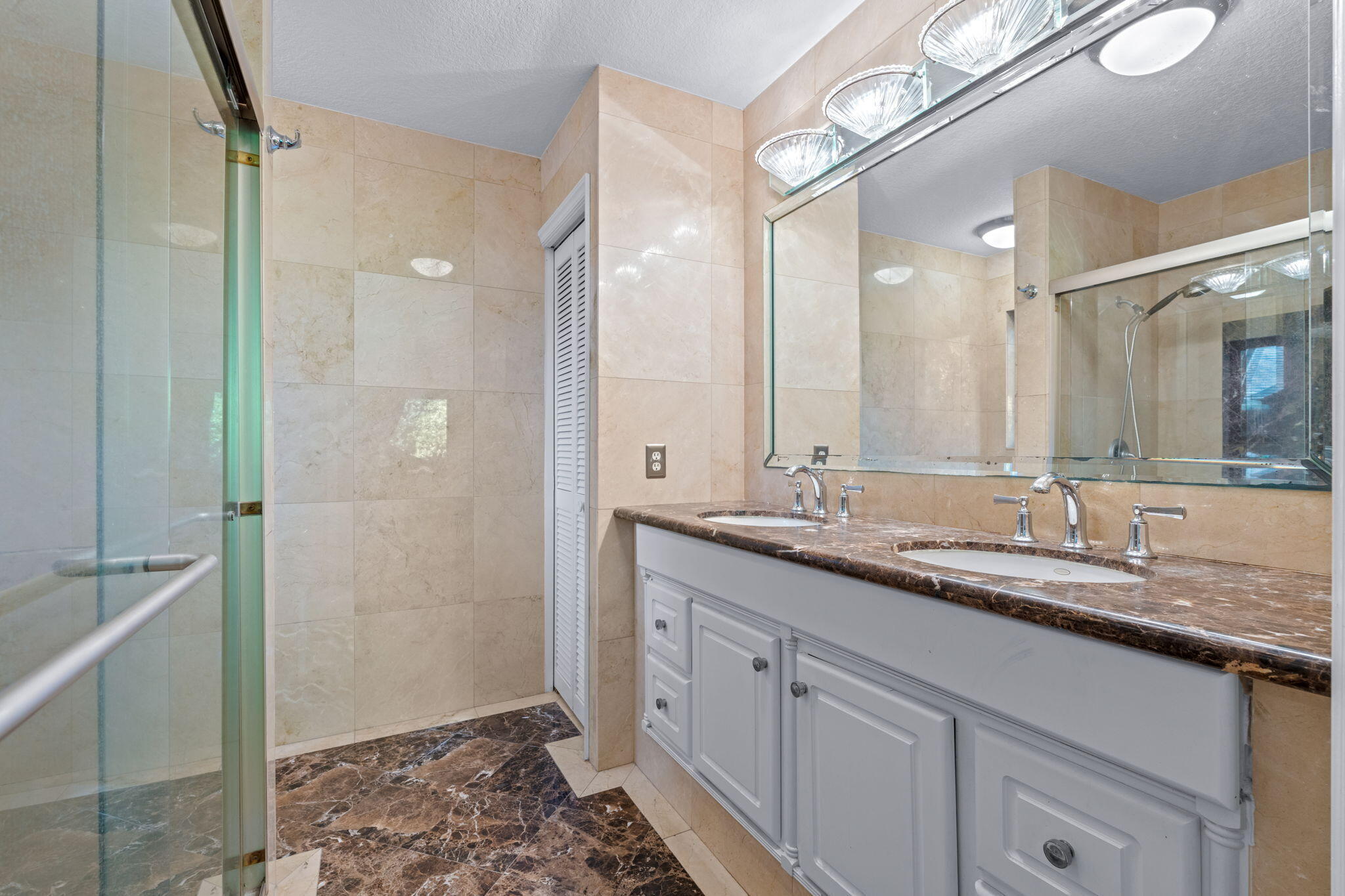 SUGAR POND MANOR OF WELLINGTON - Residential