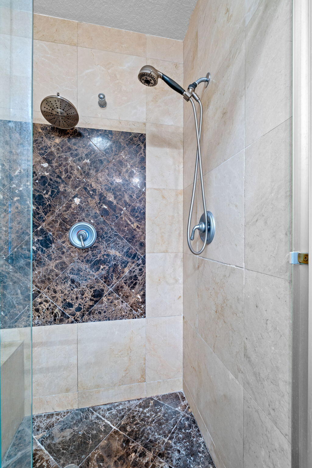 SUGAR POND MANOR OF WELLINGTON - Residential