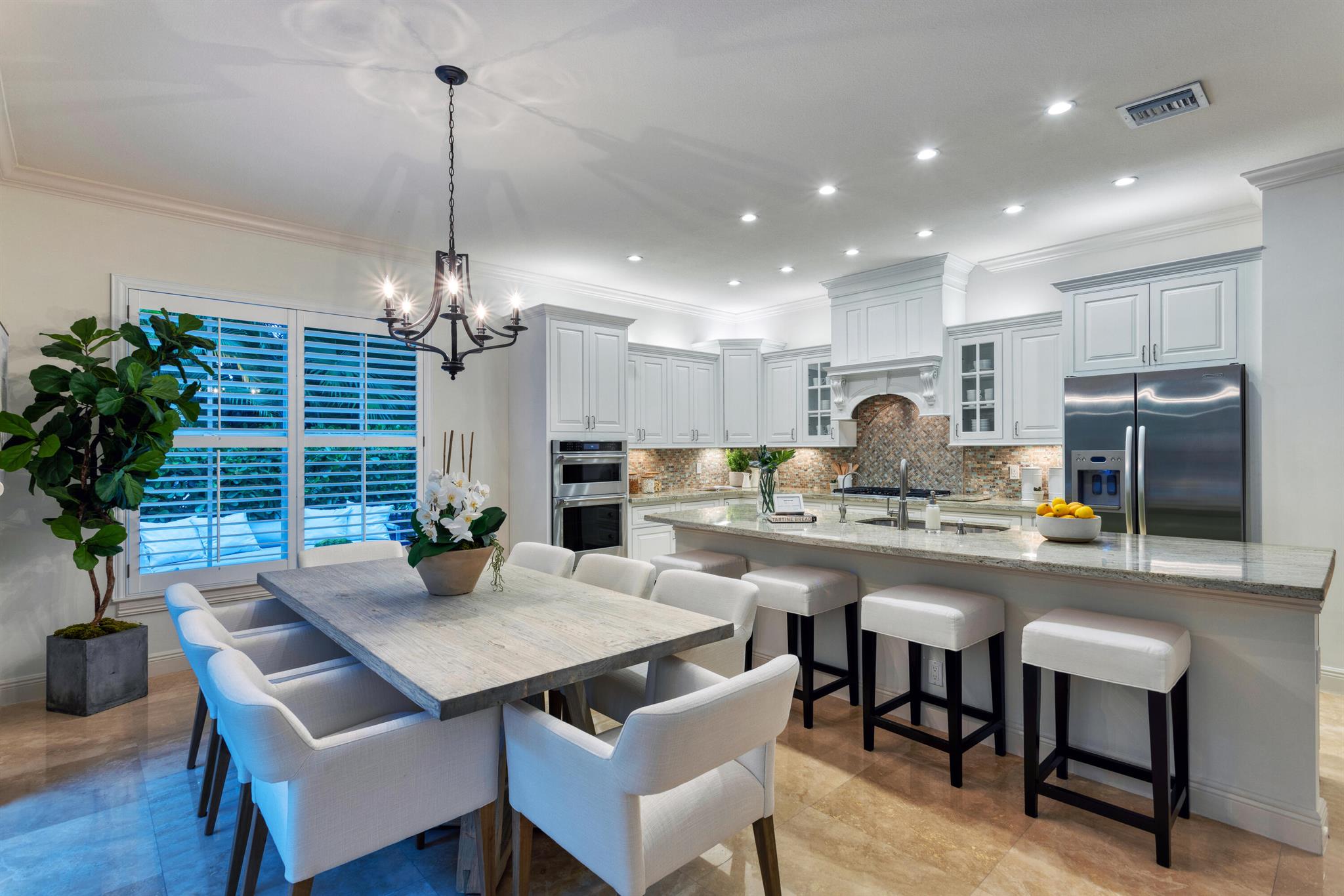 KINGS COURT - Residential