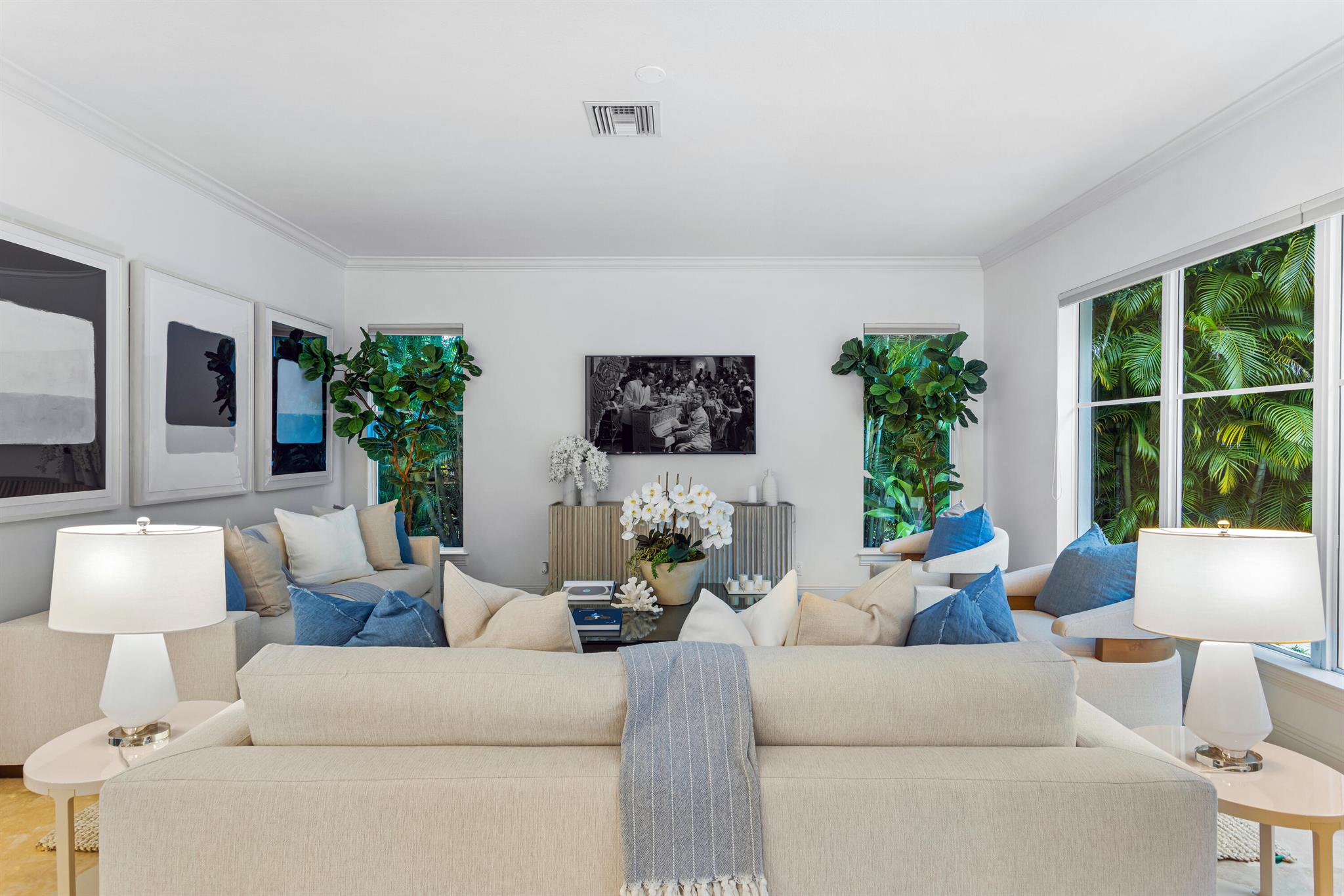 KINGS COURT - Residential