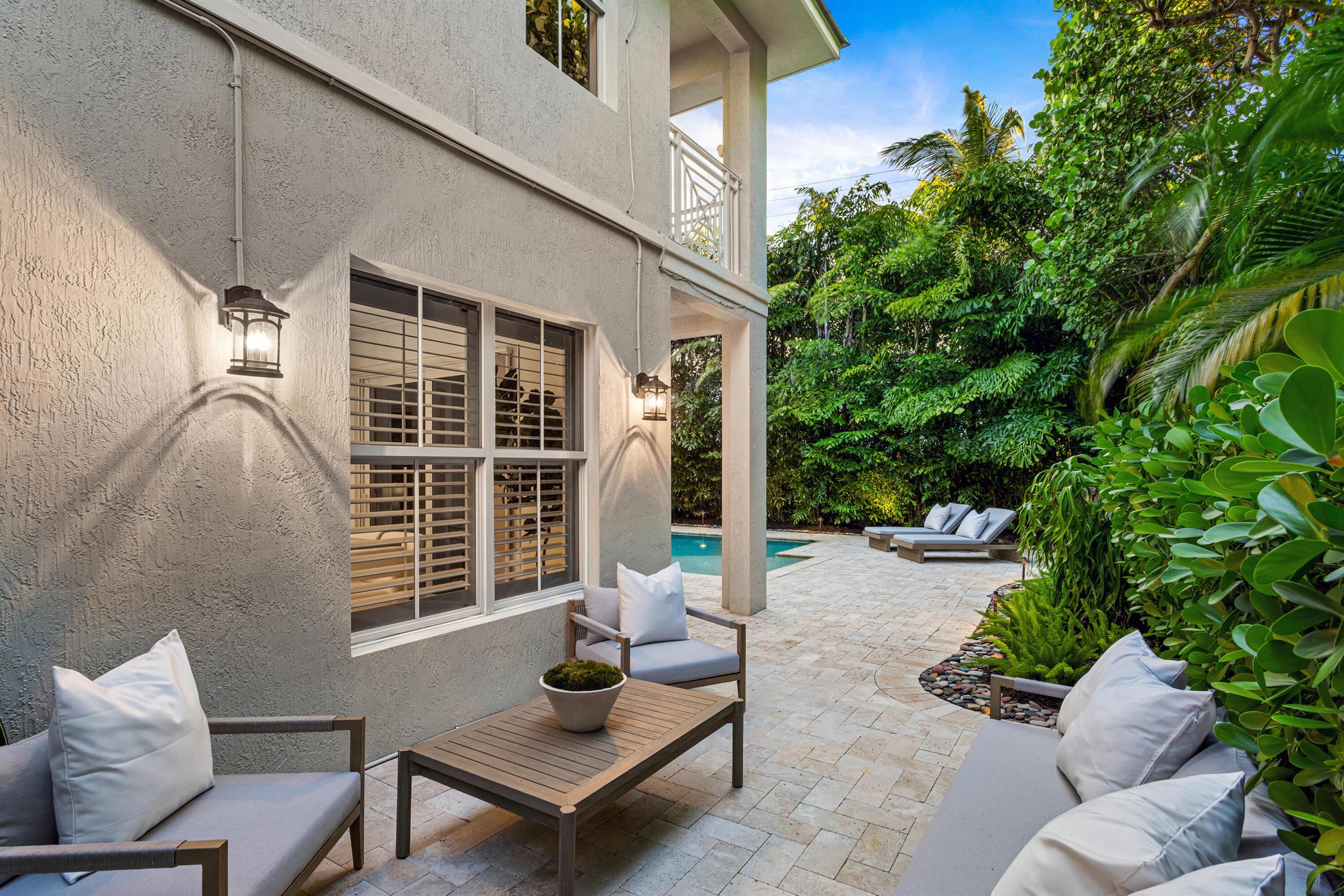 KINGS COURT - Residential