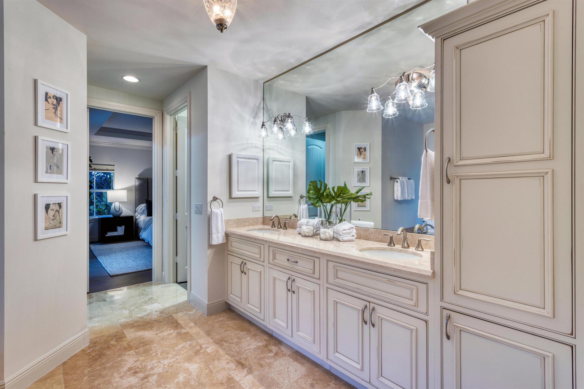 KINGS COURT - Residential