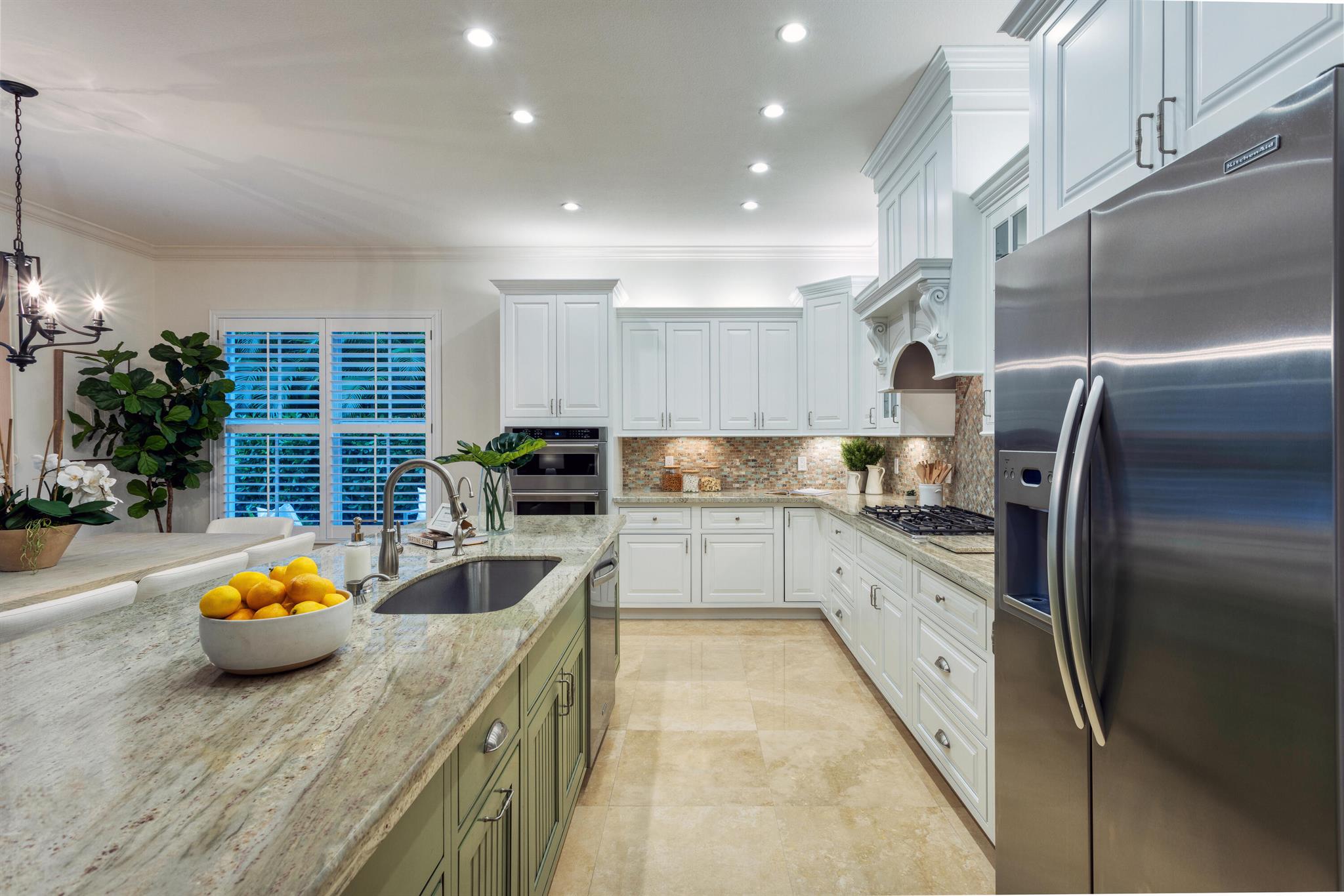 KINGS COURT - Residential