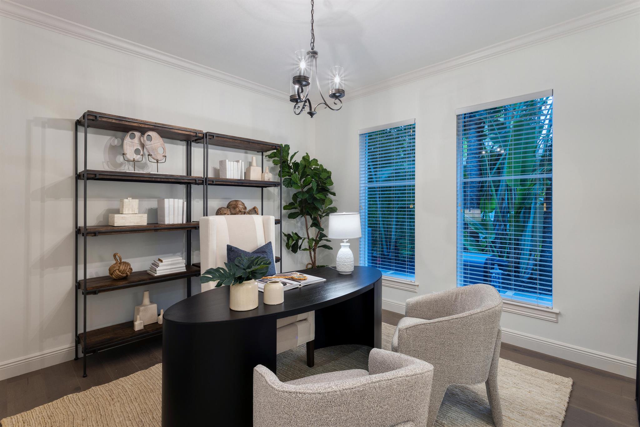 KINGS COURT - Residential