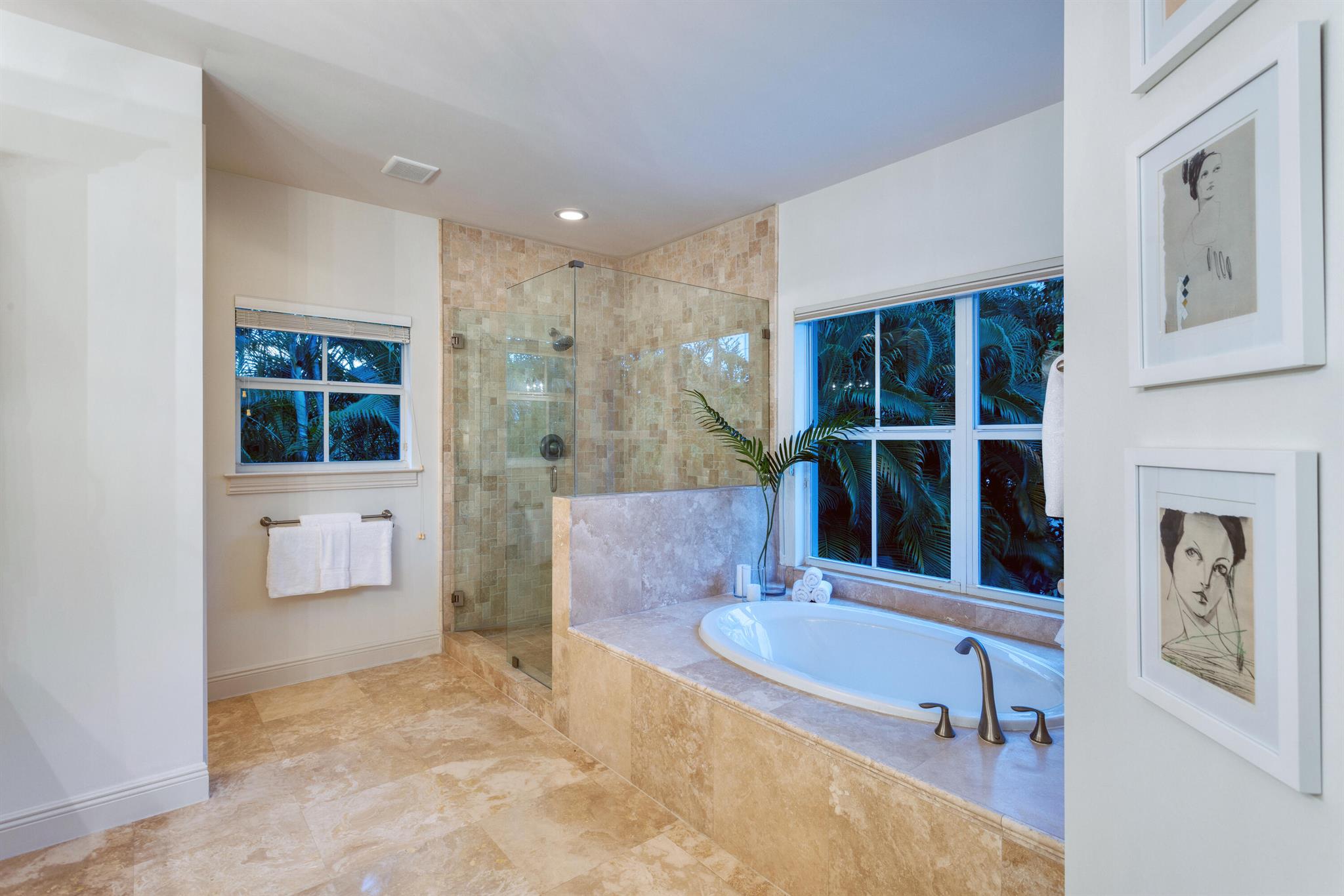 KINGS COURT - Residential