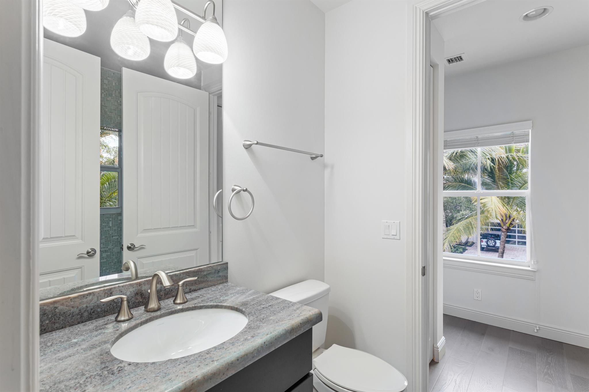 KINGS COURT - Residential