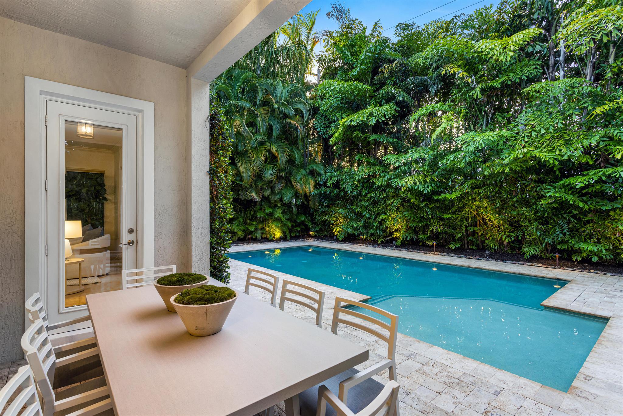 KINGS COURT - Residential