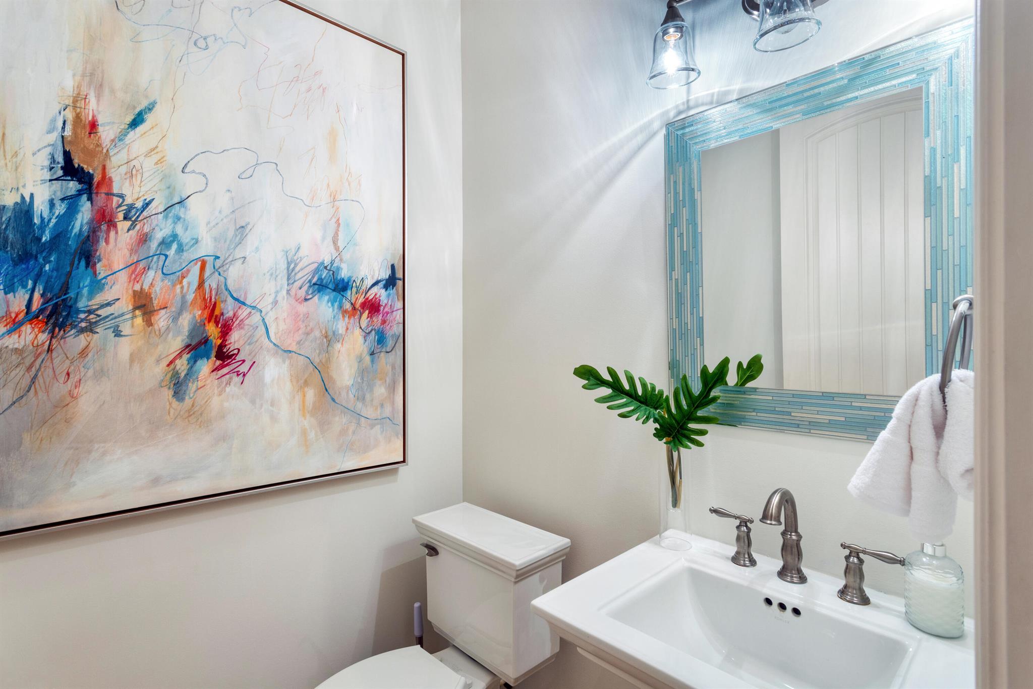 KINGS COURT - Residential