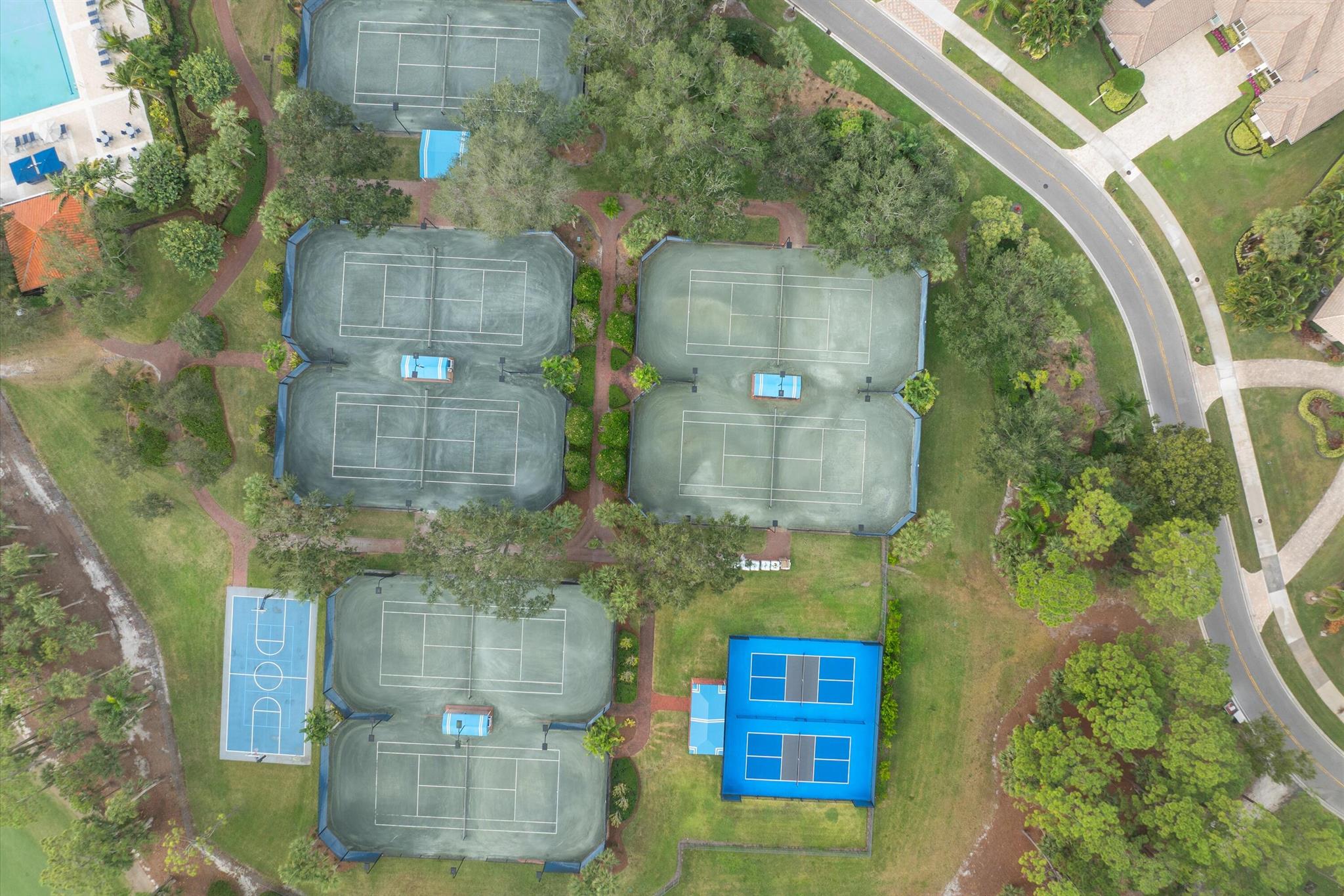 BREAKERS WEST - Residential