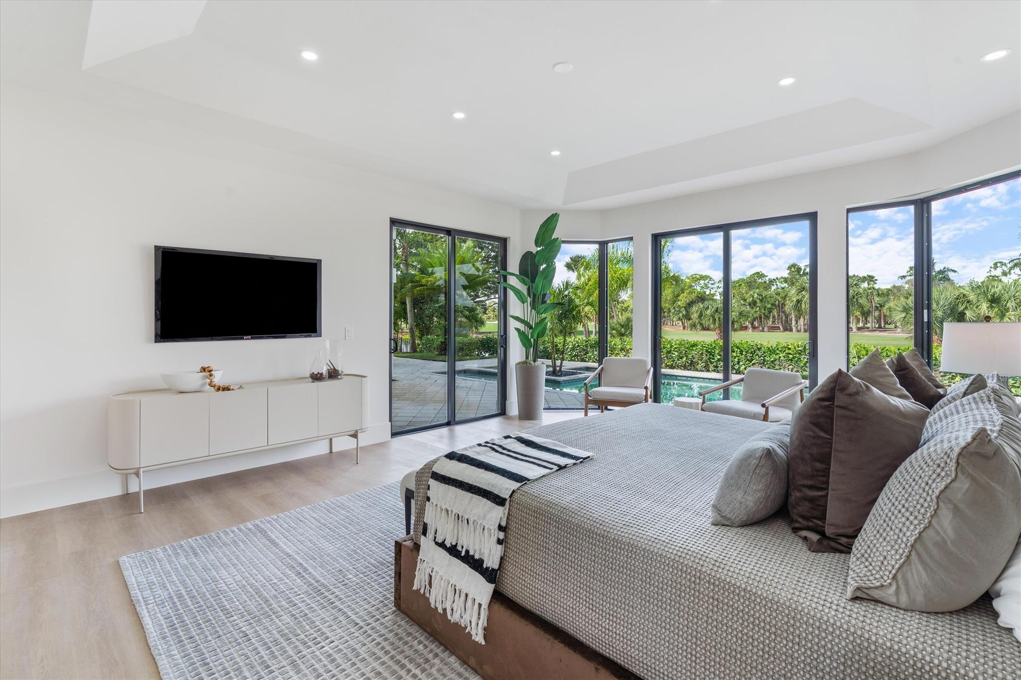 BREAKERS WEST - Residential