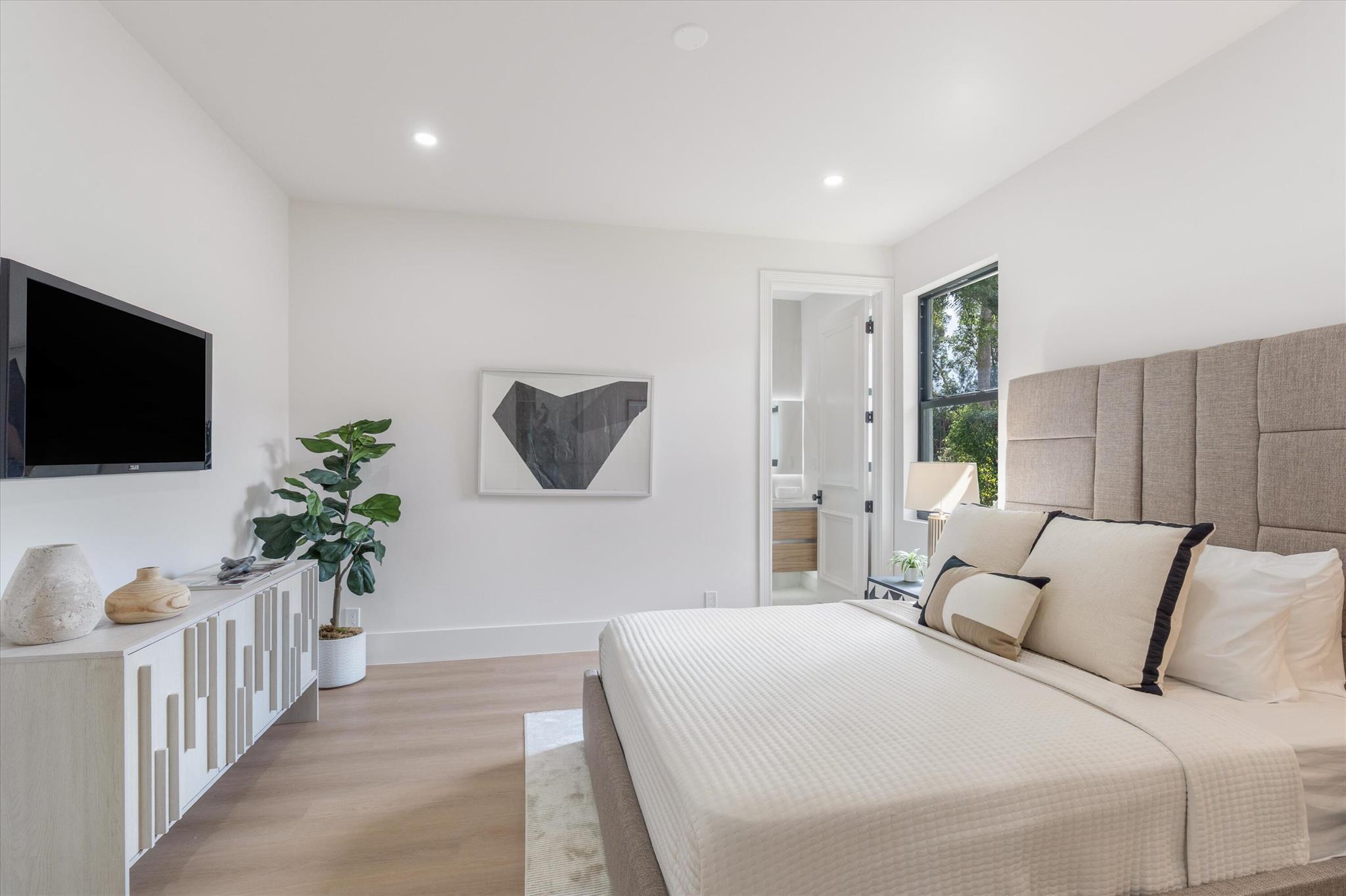 BREAKERS WEST - Residential