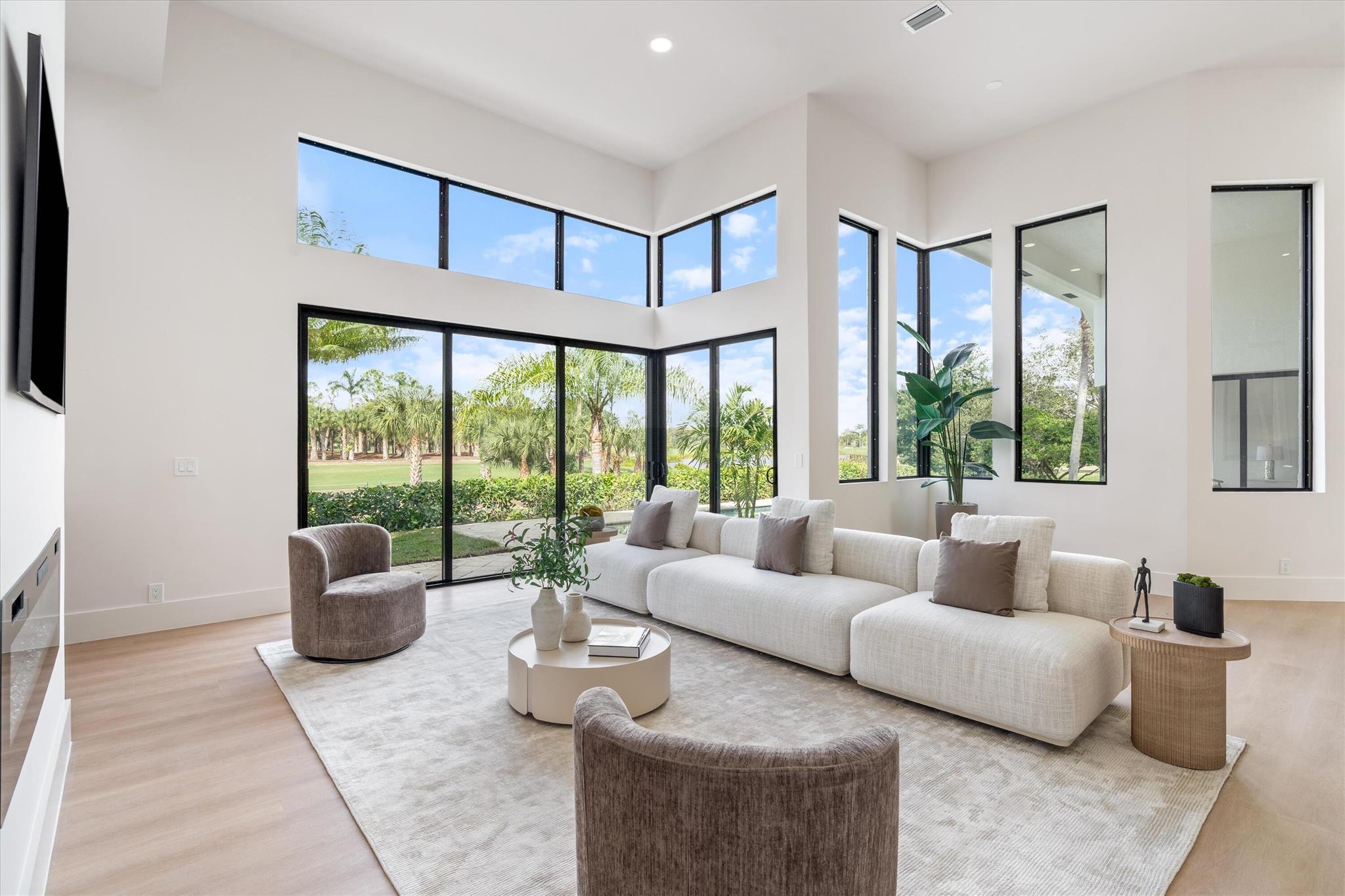 BREAKERS WEST - Residential