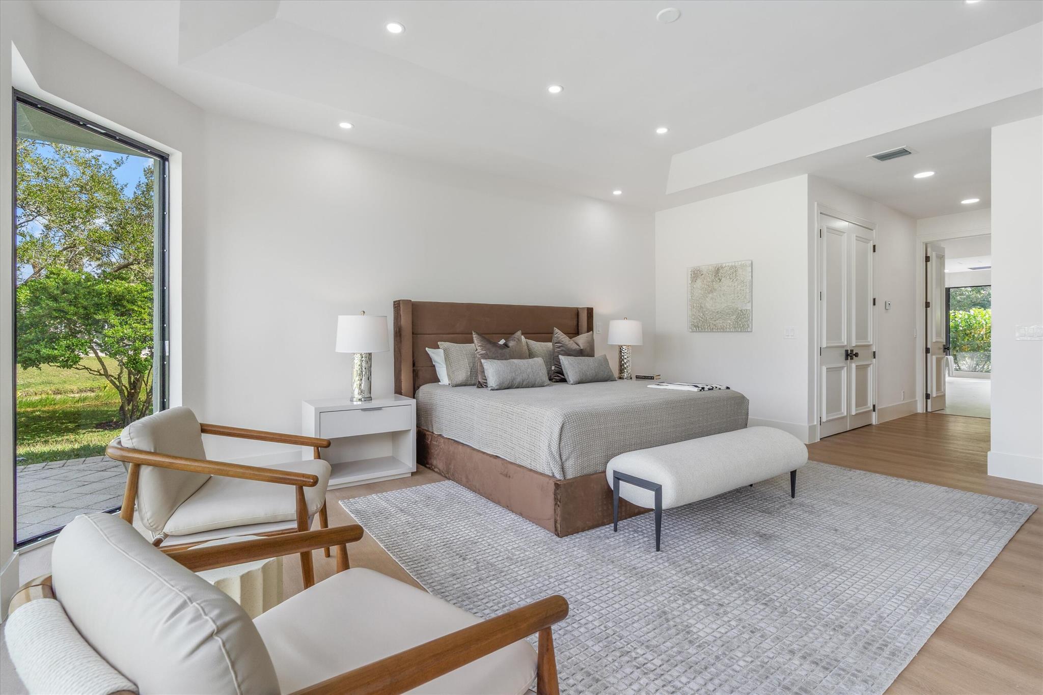 BREAKERS WEST - Residential