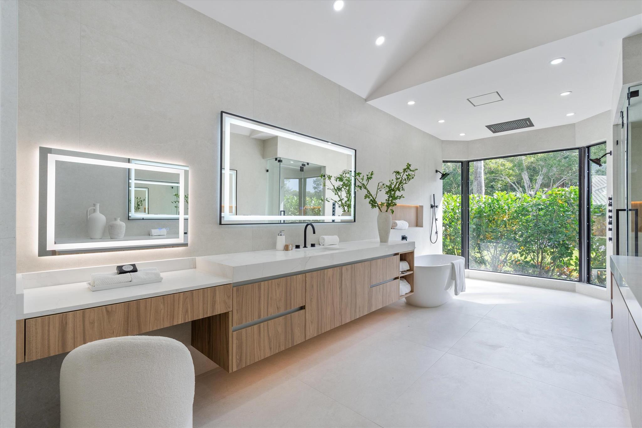 BREAKERS WEST - Residential