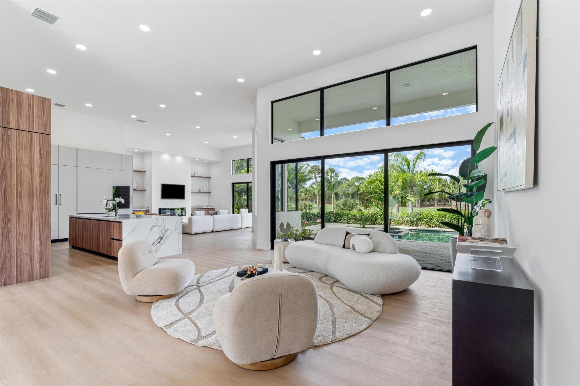 BREAKERS WEST - Residential