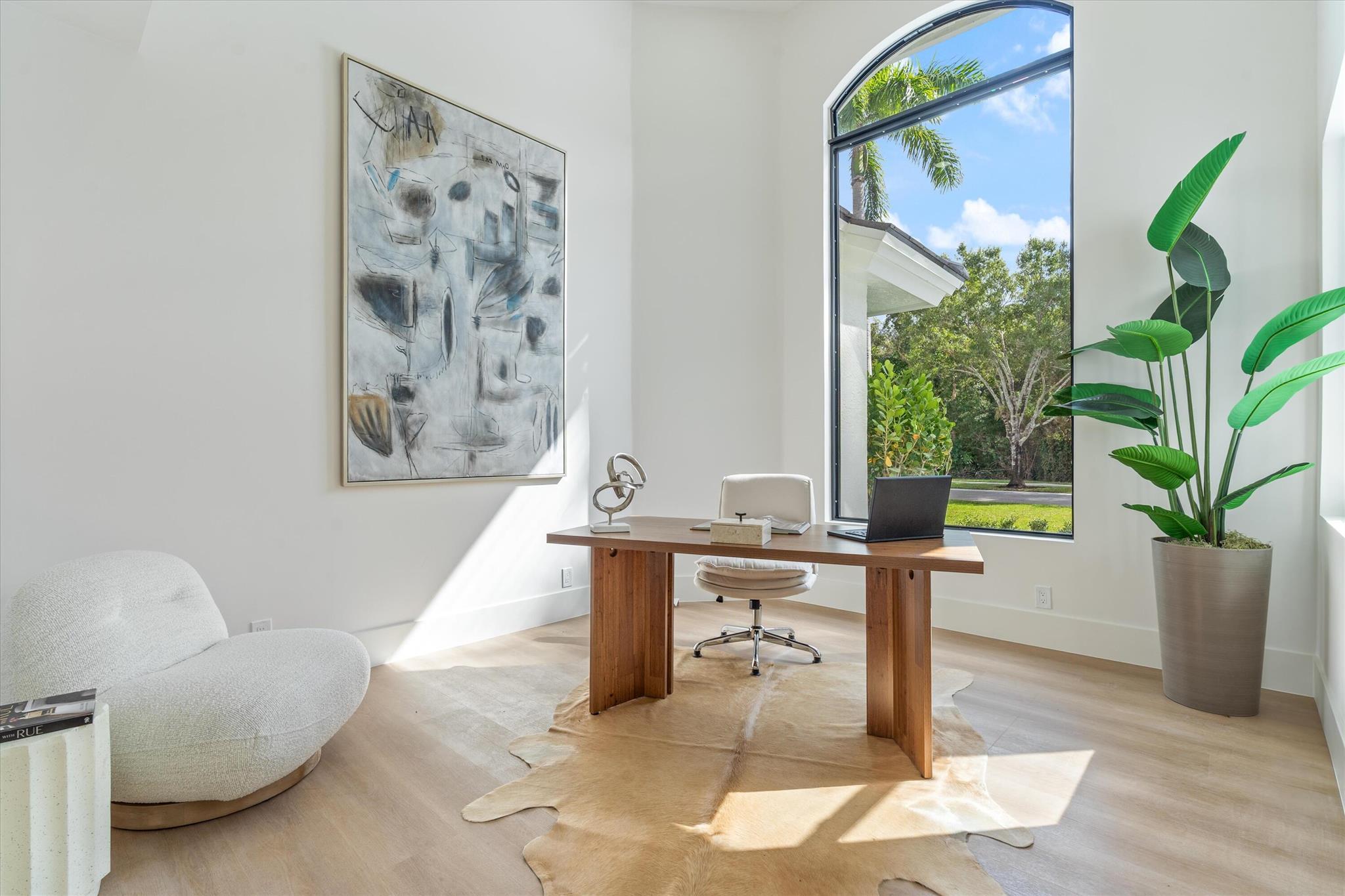 BREAKERS WEST - Residential