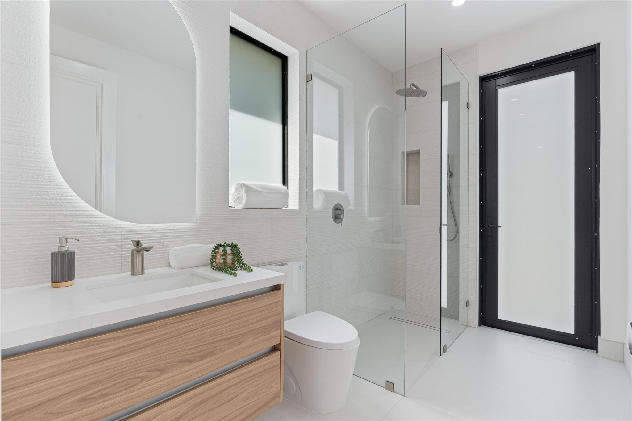 BREAKERS WEST - Residential