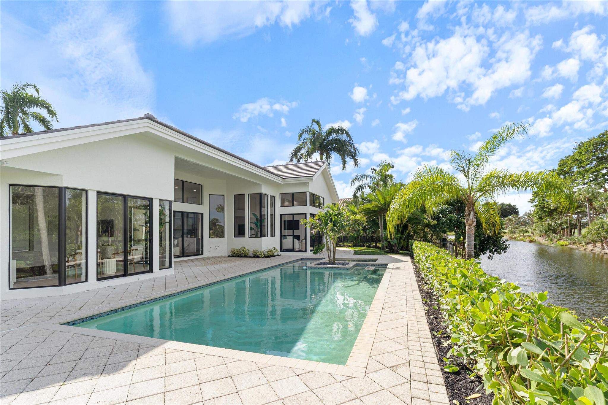 BREAKERS WEST - Residential