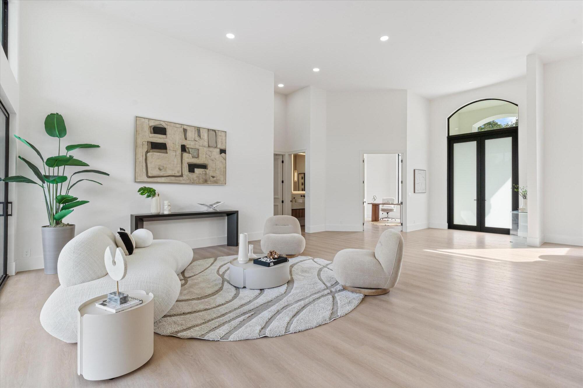 BREAKERS WEST - Residential