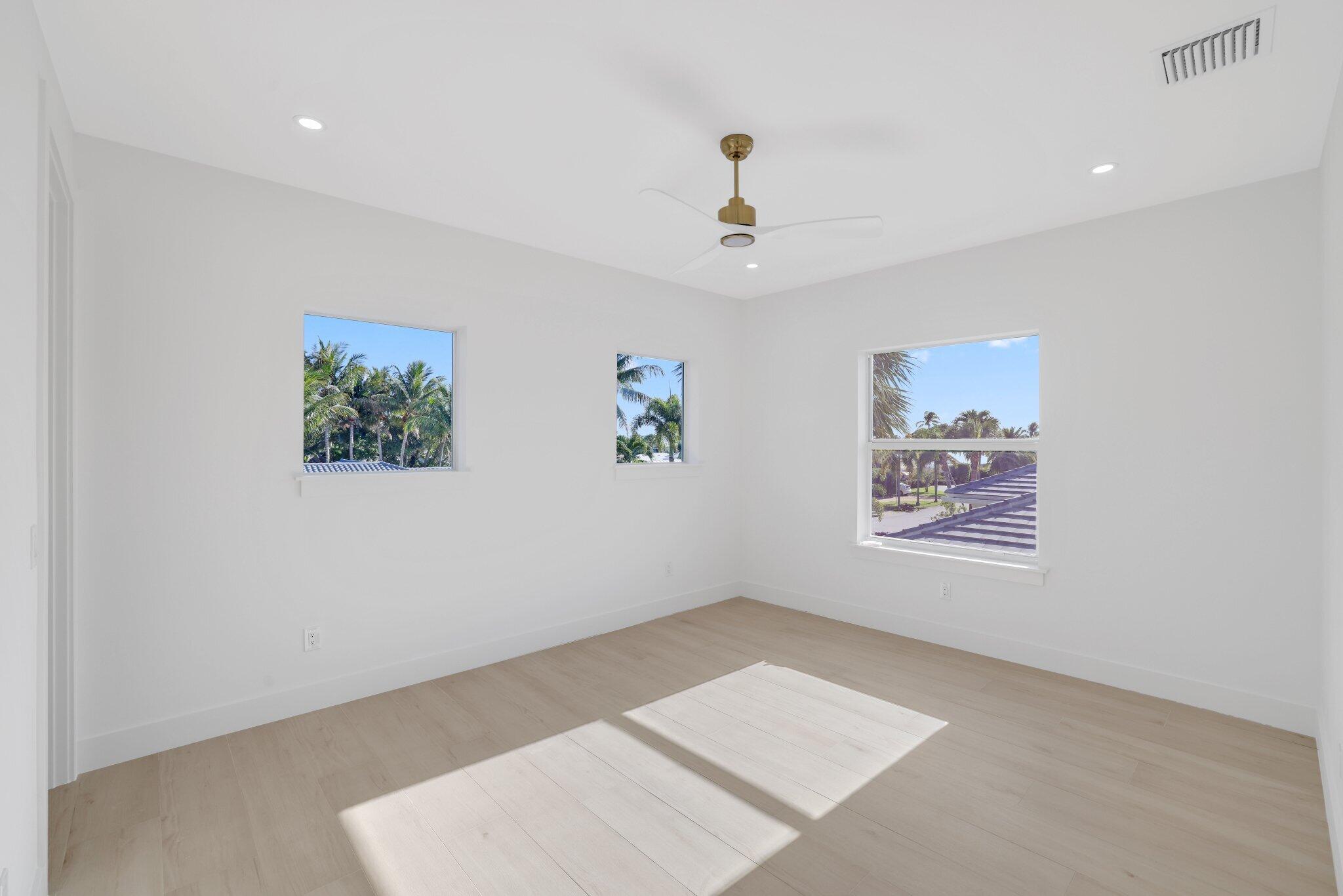 PALM BEACH SHORES - Residential
