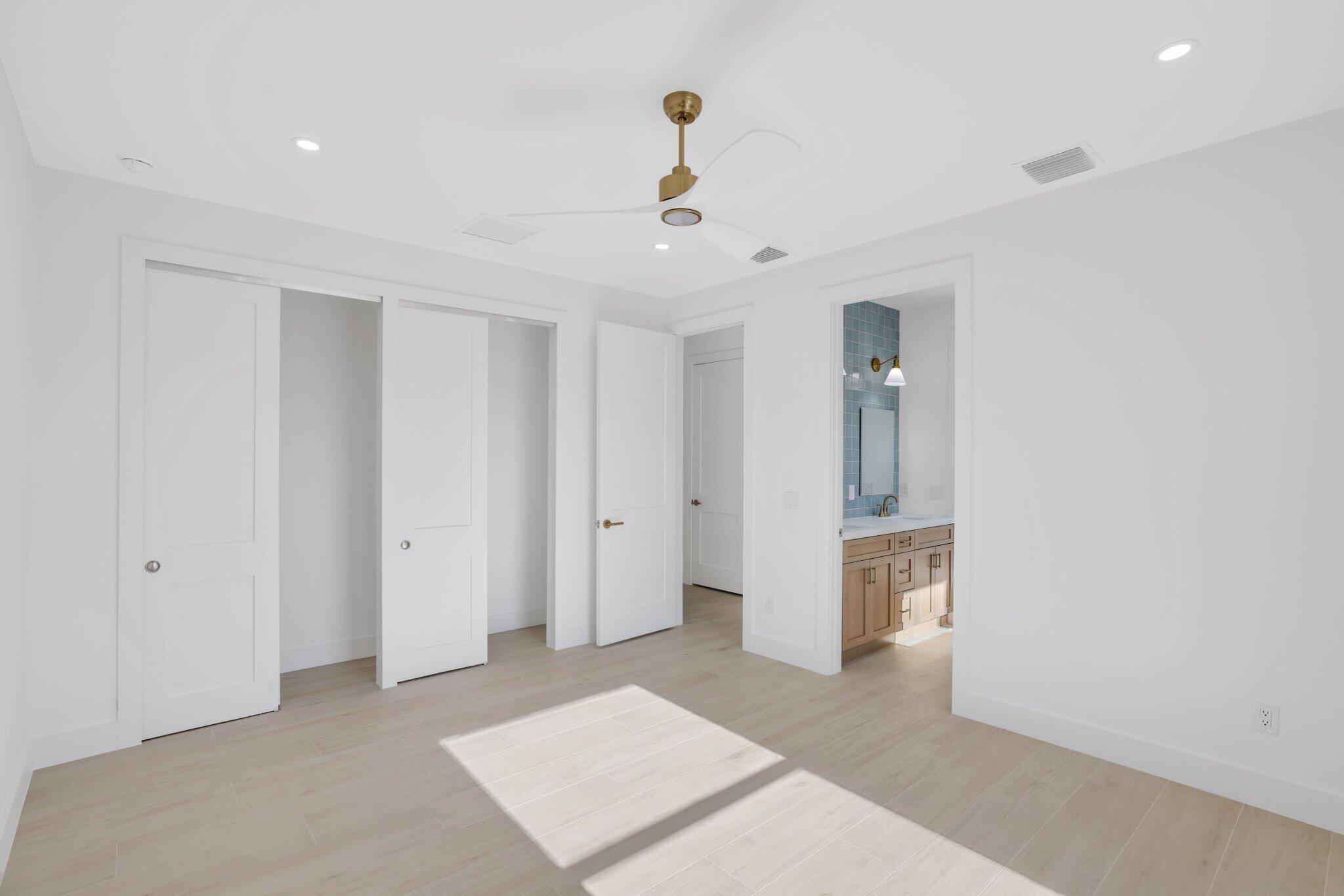 PALM BEACH SHORES - Residential