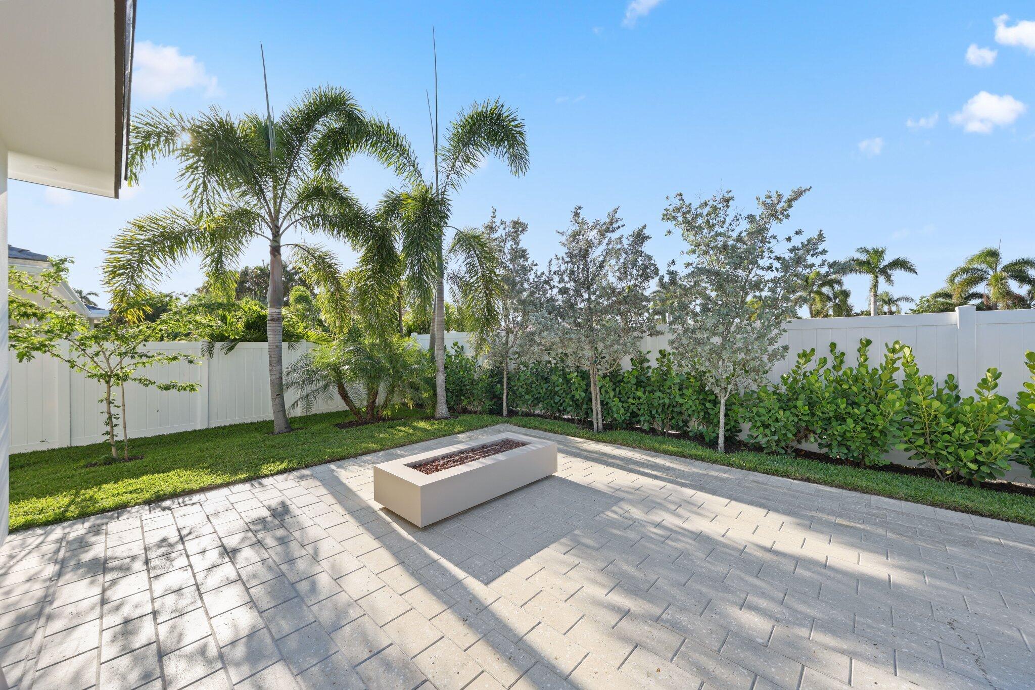 PALM BEACH SHORES - Residential
